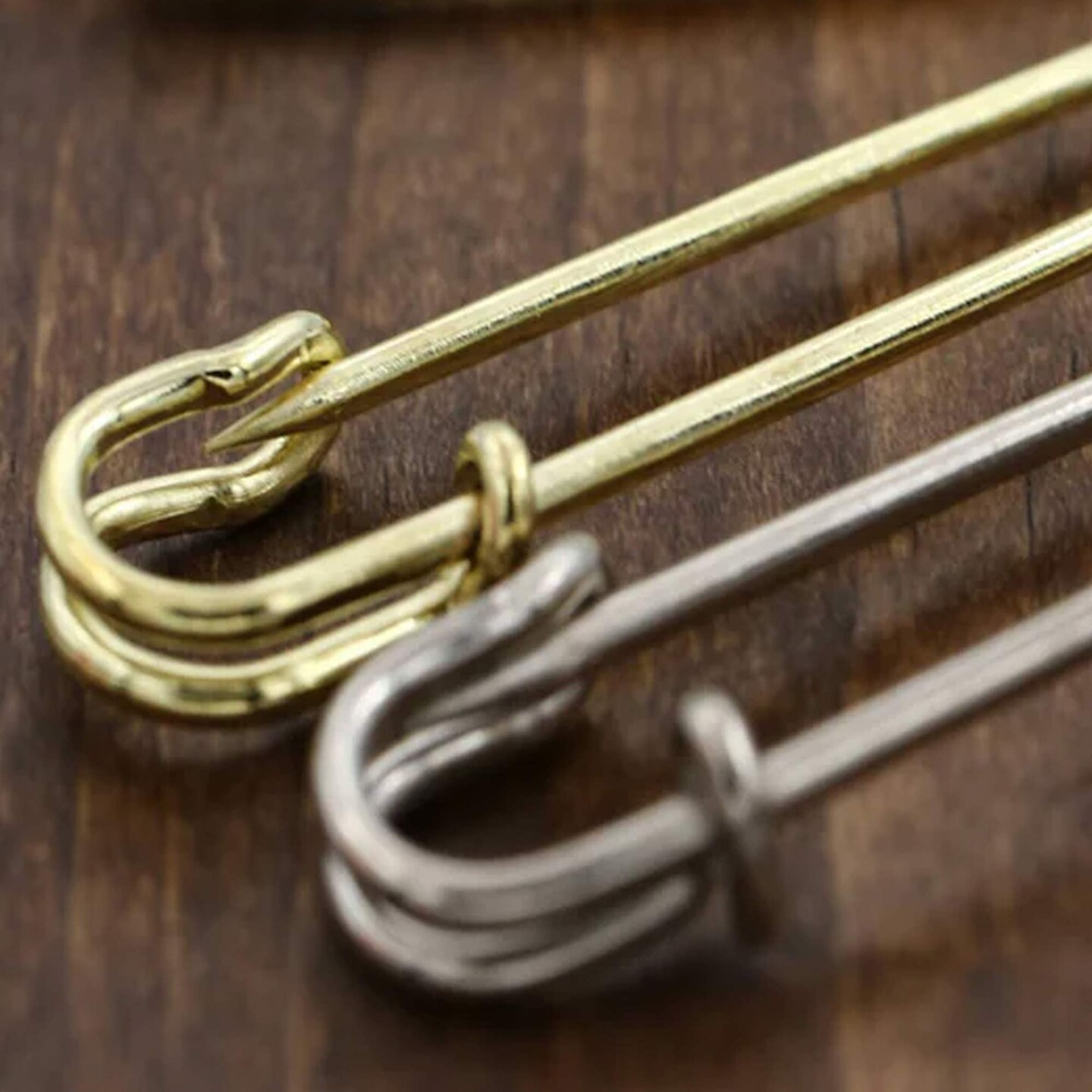 2.75&#x22; Gold Jumbo Safety Pins Set of Four