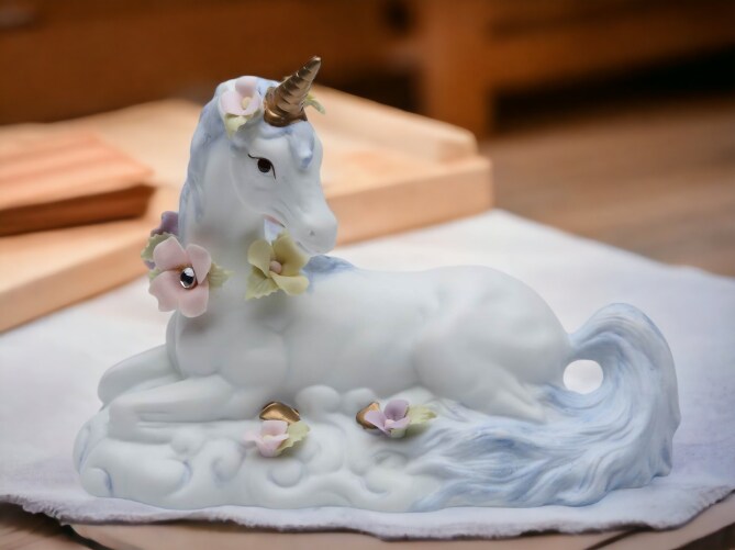 Ceramic Sitting Unicorn Figurine, Home Decor, Gift for Her, Gift for Daughter, Bedroom Decor, Fantasy Decor, Vintage Decor