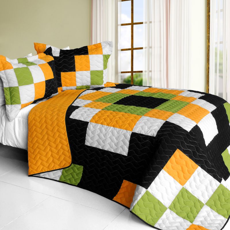 3 Pieces Full/Queen Quilt Set with Patchwork Design and Quilted Shams