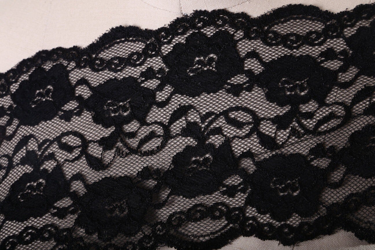 1 Yard Black Stretch Lace Flower Motif Elasticated Trim for Shirts Lingerie and Overlays 6.5 Inch Wide