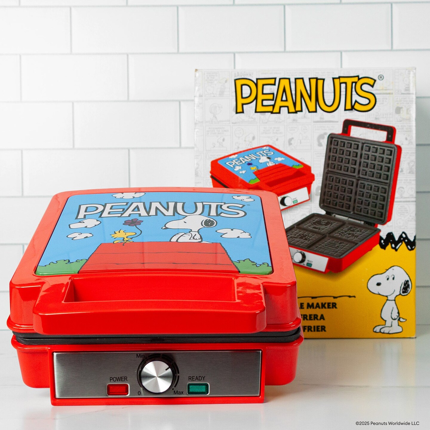 Uncanny Brands Peanuts Waffler