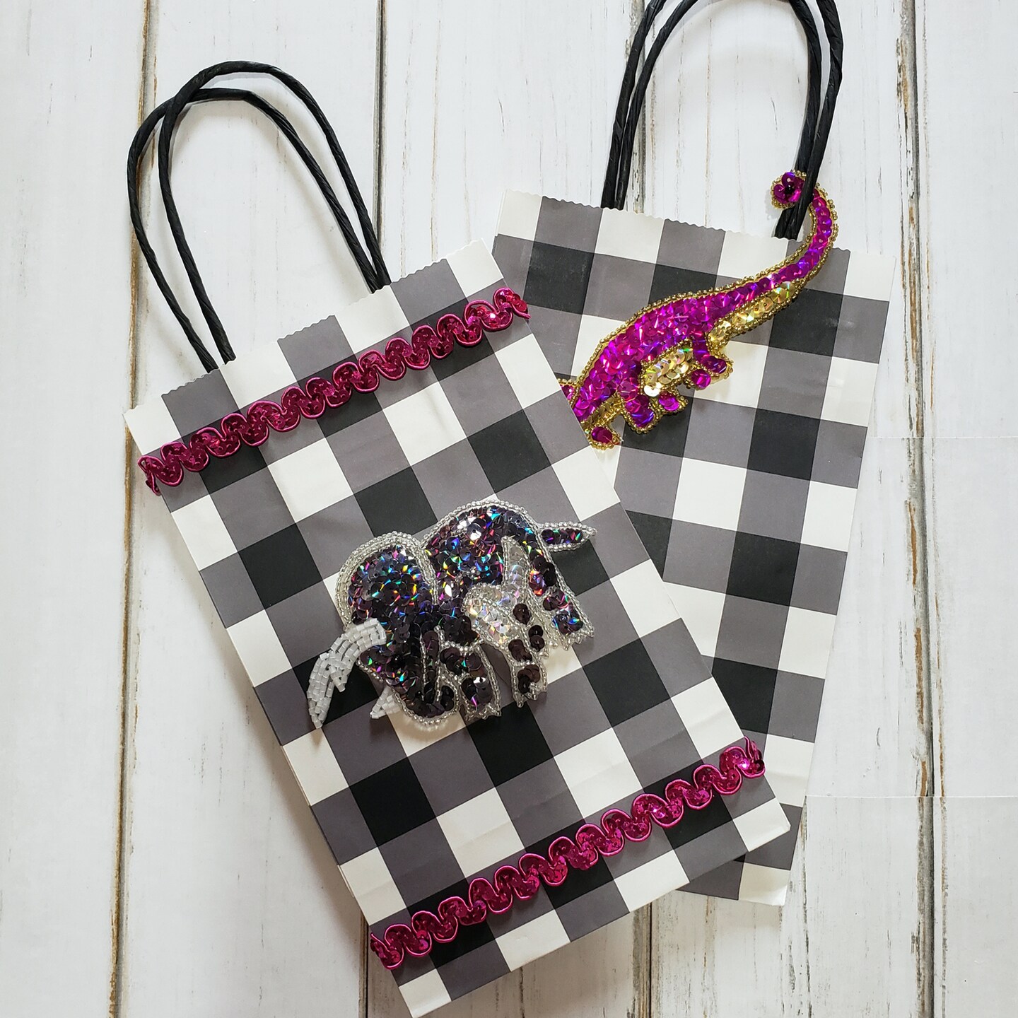 3" x 2 3/4" Billy Brontosaurus Dinosaur Sequin Applique/Patch