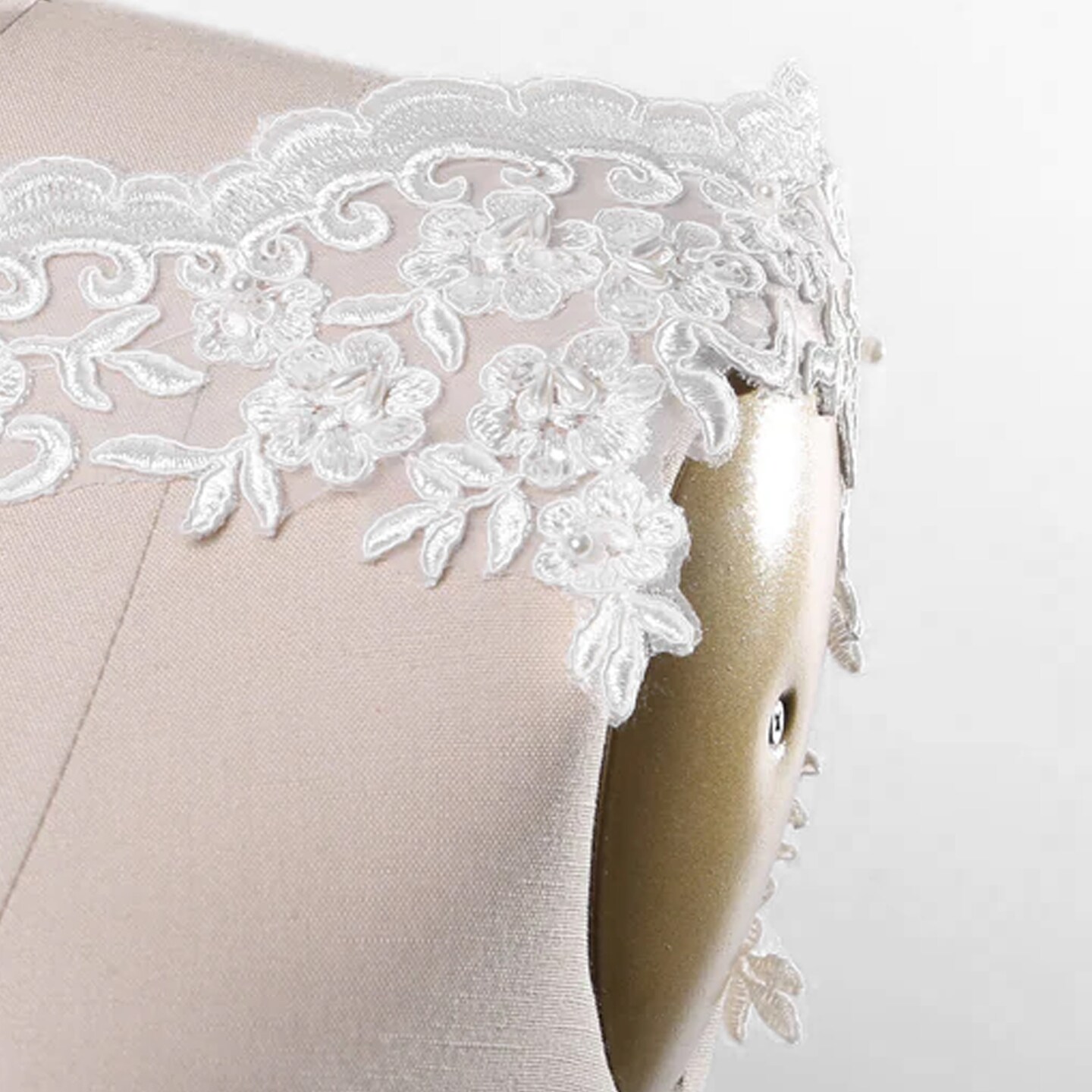 1 Yard White Beaded Floral Scalloped Bridal Lace Trim 5 Inch Wide