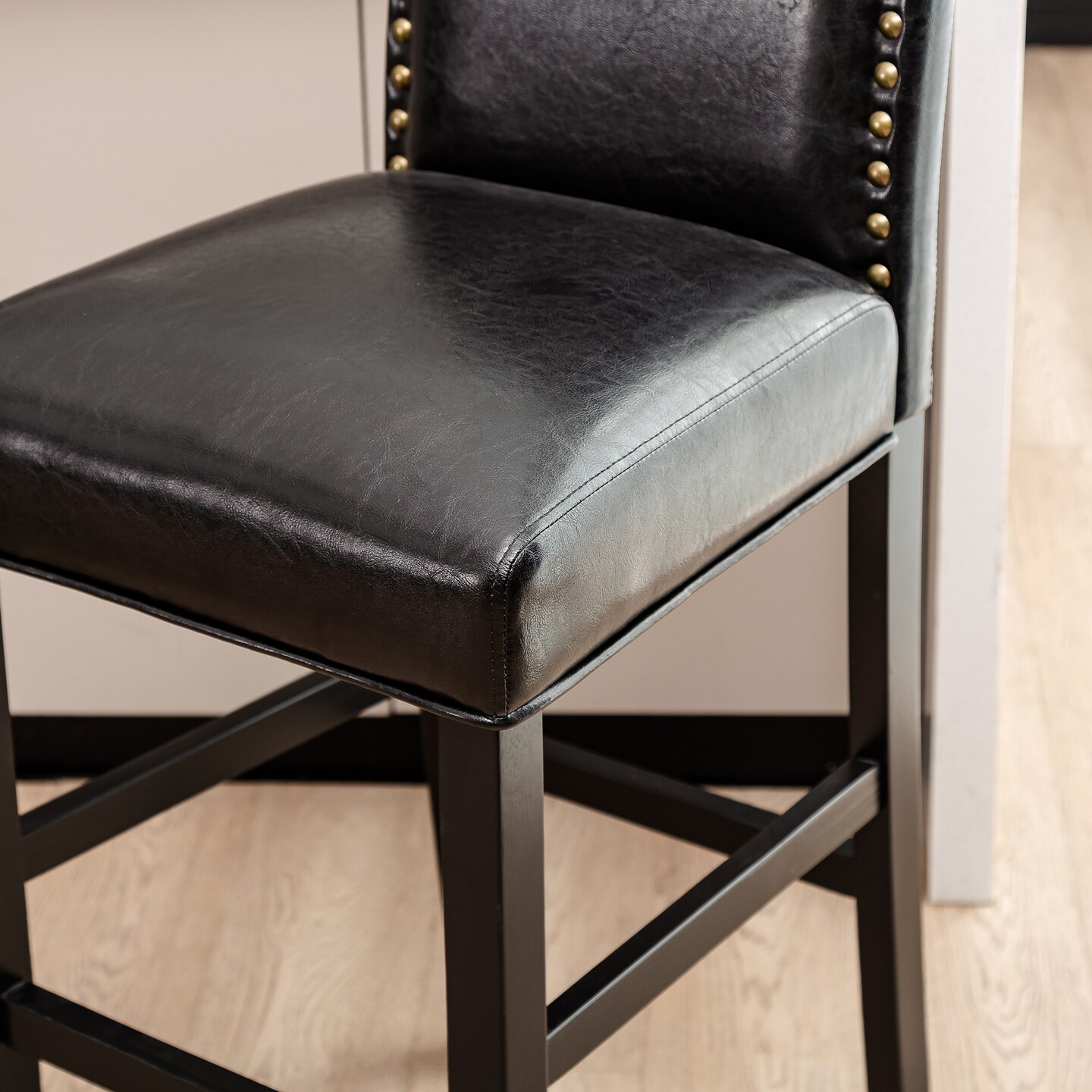 Set of 2/4 Bonded Leather High-back Barchair with Studded Decor