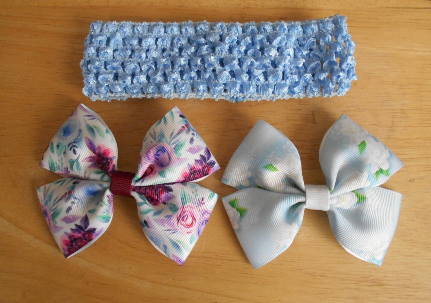 Flat Boutique Hairbows, Set of 2, with Alligator Clip with Teeth with 1  headband | MakerPlace by Michaels, image size:1080x760