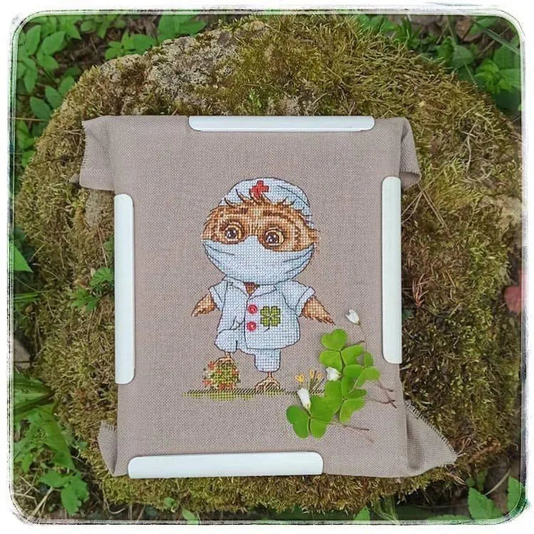 Super hero! SV-22 Counted Cross-Stitch Kit