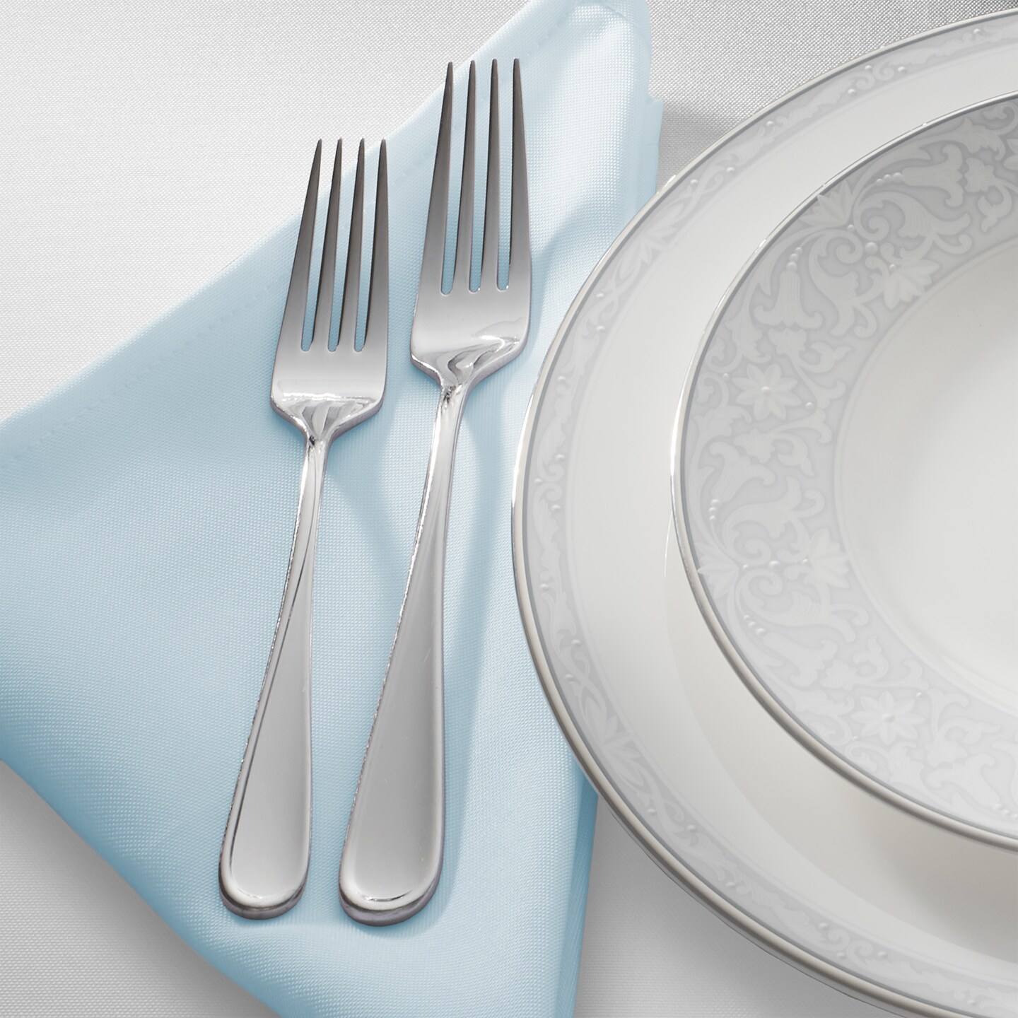 Lann's Linens Set of 12 Cloth Dinner Napkins, 20-inch Polyester Napkins, Washable and Reusable Fabric for Weddings, Hotels, Restaurants