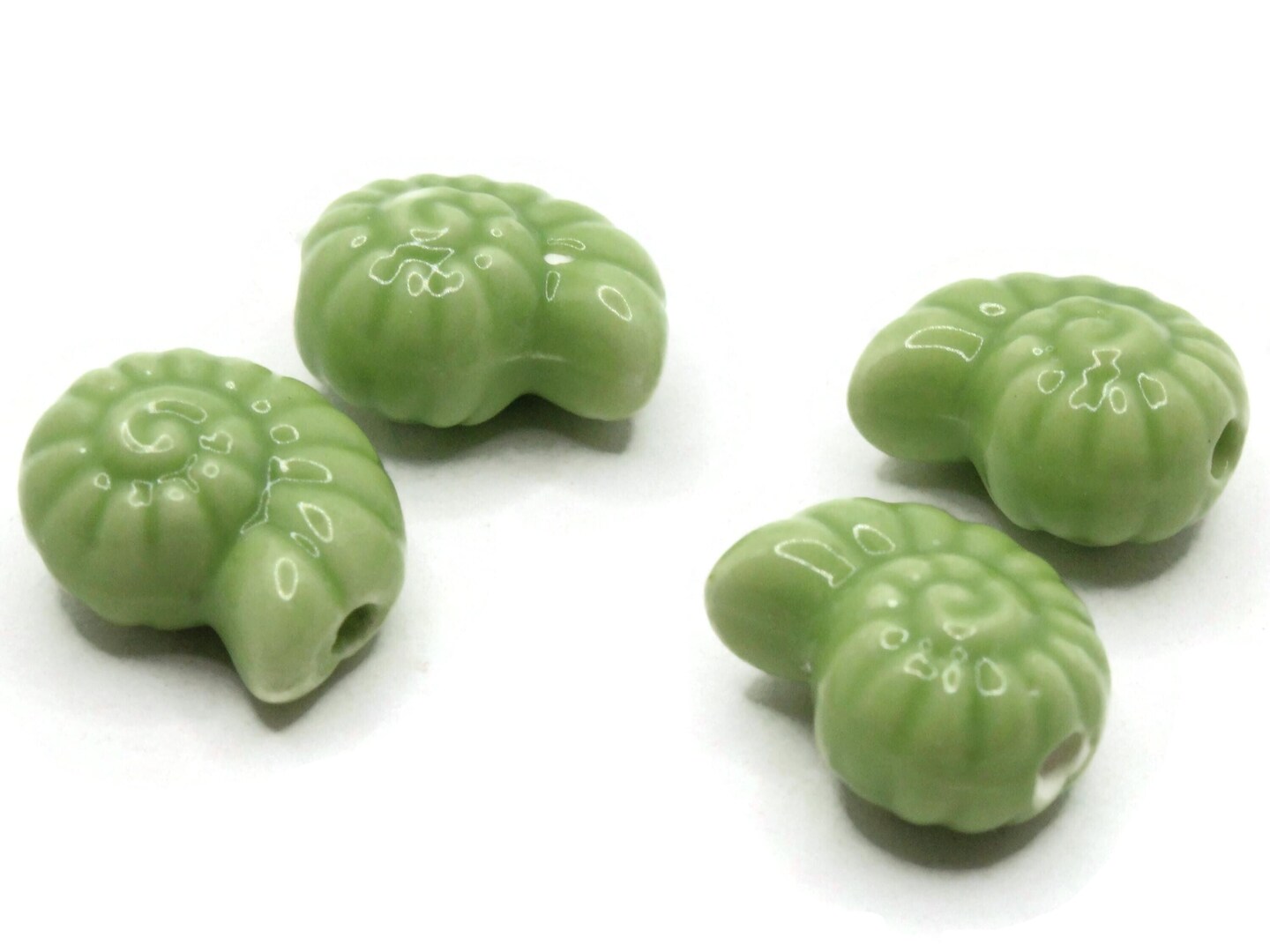 4 14mm Green Porcelain Spiral Seashell Beads