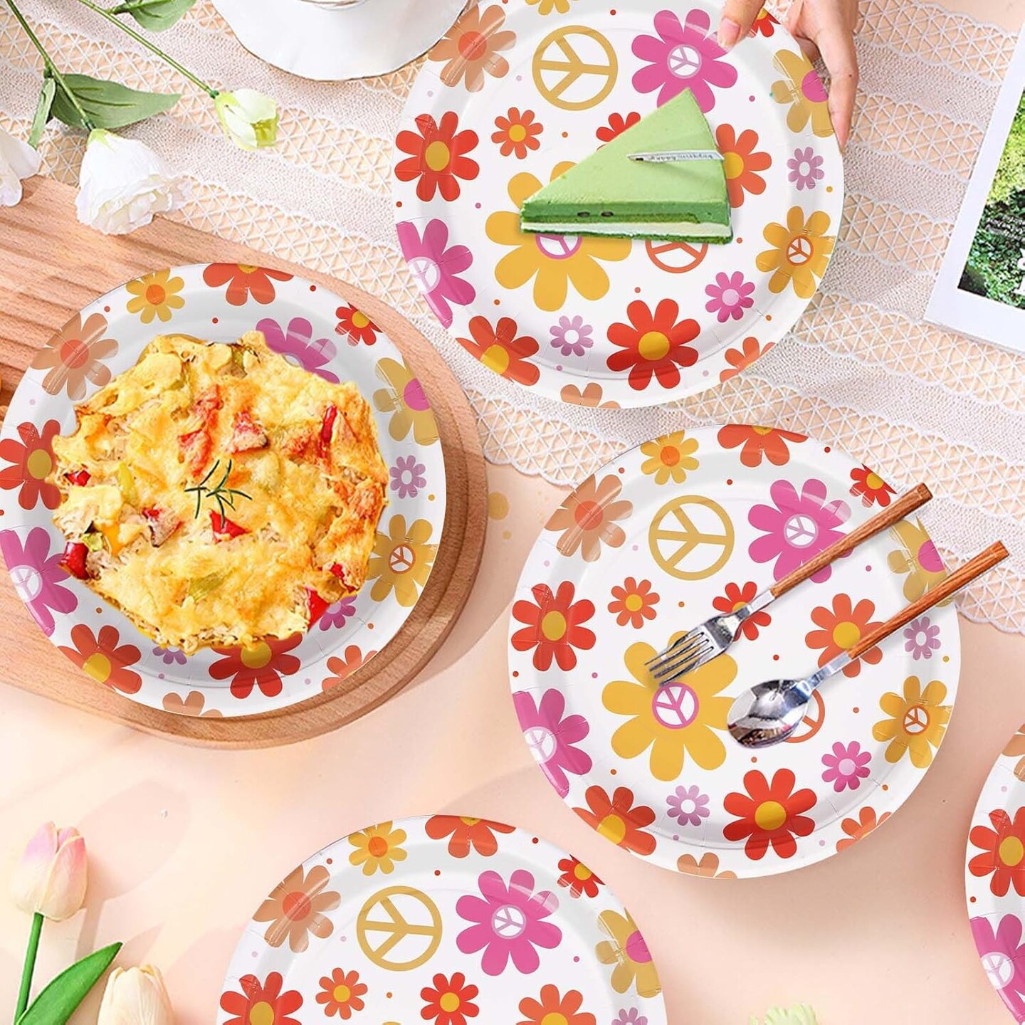 50 Pcs Summer Groovy Daisy Paper Plates, 10&#x22; 400 GSM Hippie Boho Flower Platters, Daisy Floral Dish Tray for 60s 70s