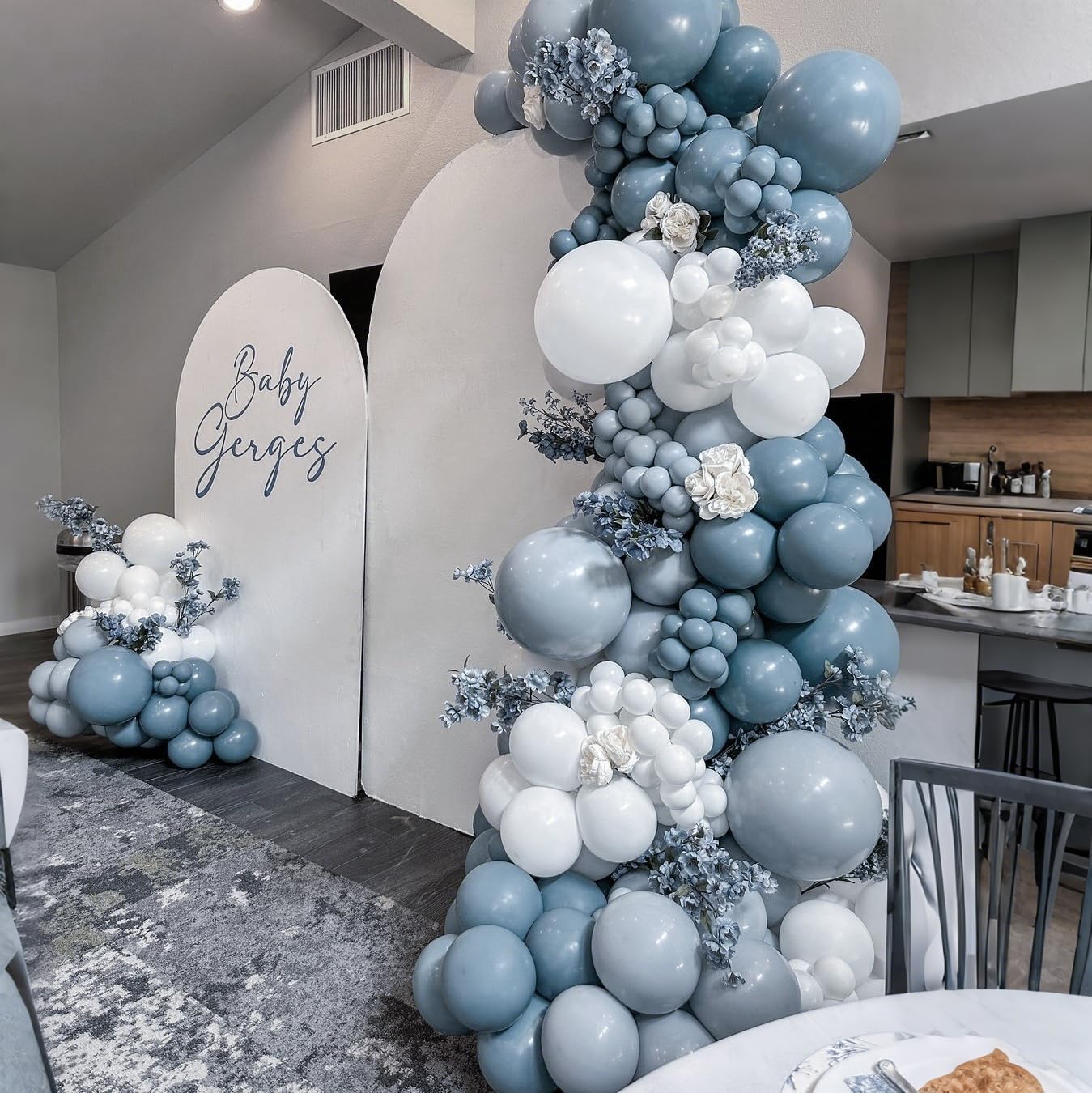 Dusty Blue Balloons Arch Kit, 134 Pcs Muted Light Baby Slate Blue and White Balloon Garland mit 18 Inch Pale Blue Clear Balloon *5, Long Balloon as Bow Decor for Baby Shower Boy Gender Reveal Wedding