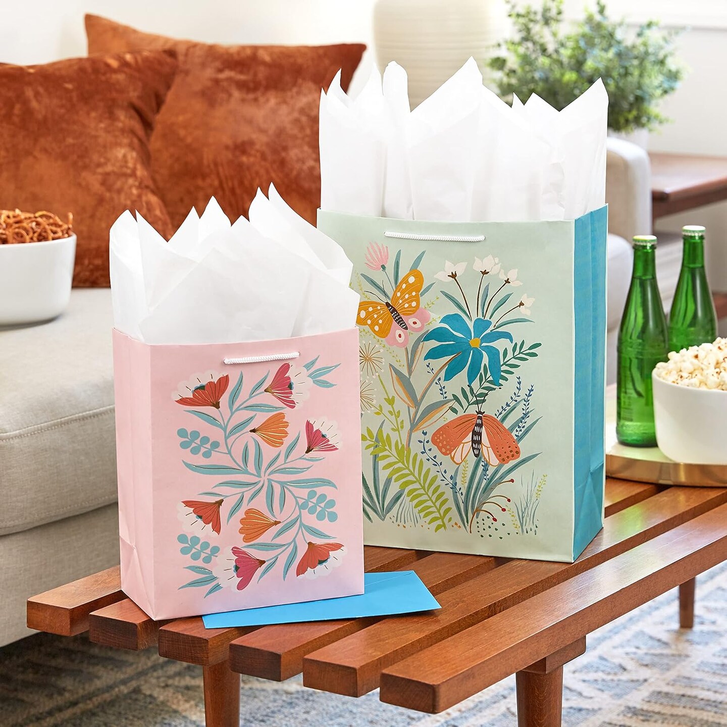Spring Floral Gift Bags – Assorted Sizes 8-Pack (4 Medium, 4 Large) | Teal, Pink, Yellow, Lemons & Florals for Easter, Birthdays, Mother’s Day & Showers (Pink, Yellow, Turquoise)