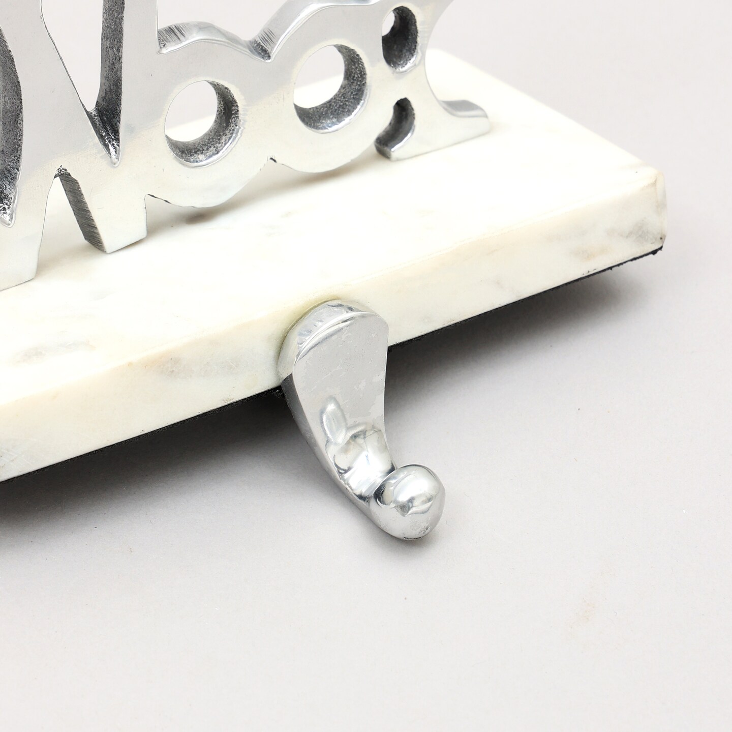 Marble &#x26; Shiny Polish Stocking Holder - Woof Design