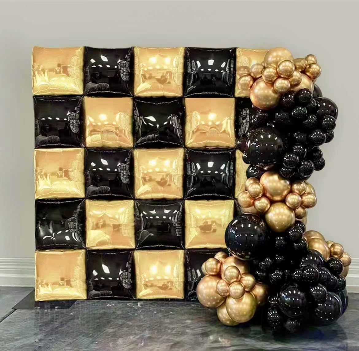 Mylar Gold Black Square Foil Balloon Wall Tunnel Arch Background Chrome Double sided Flat Metallic Gold&#x26; Black Balloon Garland Kit Graduation Anniversary Birthday Backdrop Party Decorations