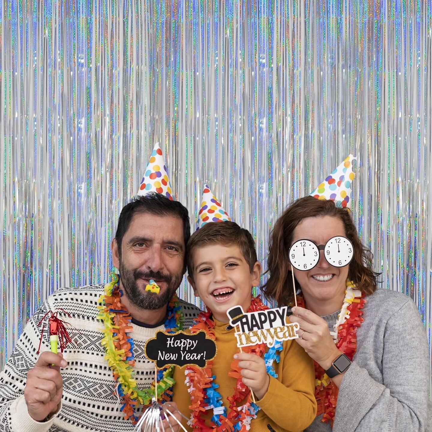 Silver Foil Curtain Tinsel Backdrop, 3.2 ft x 8 ft Tinsel Foil Fringe Curtains Backdrop, Sparkle Metallic Foil Curtains for Party Photo Booth Decoration