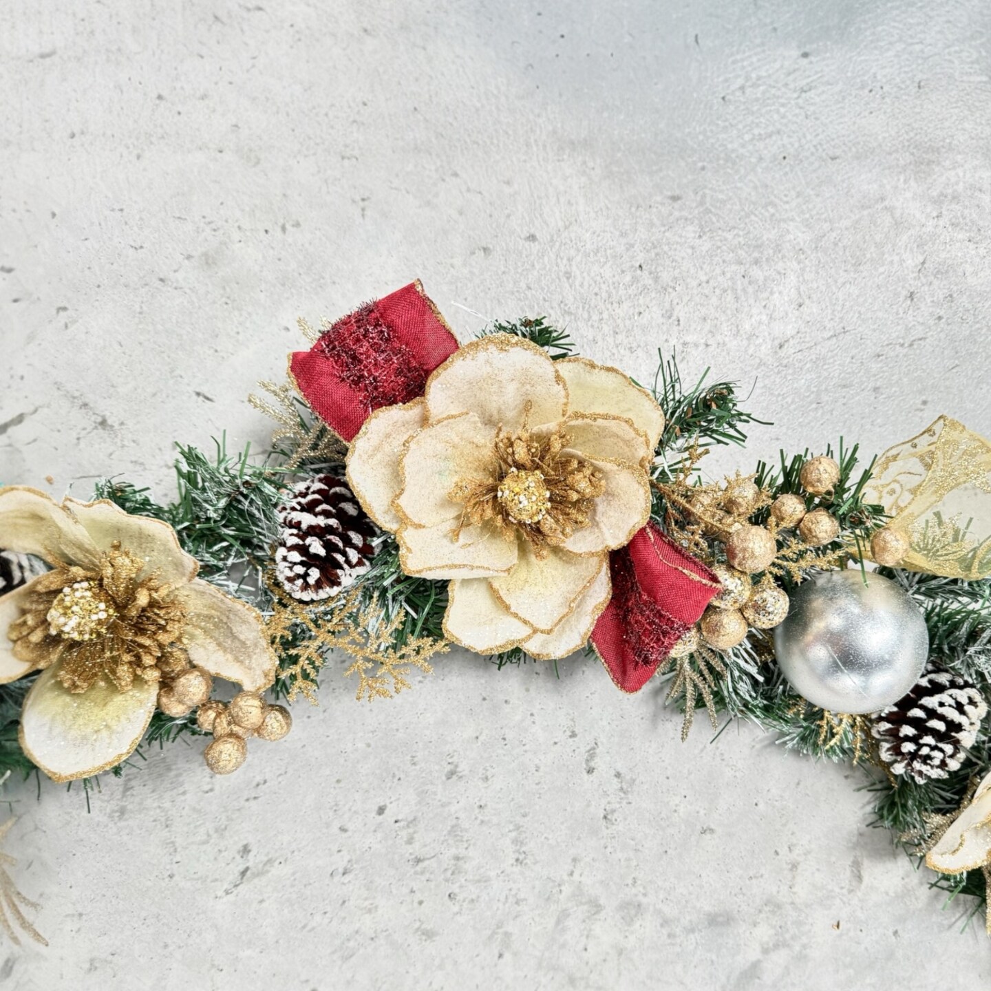 Glam Magnolia Garland, Christmas Garland