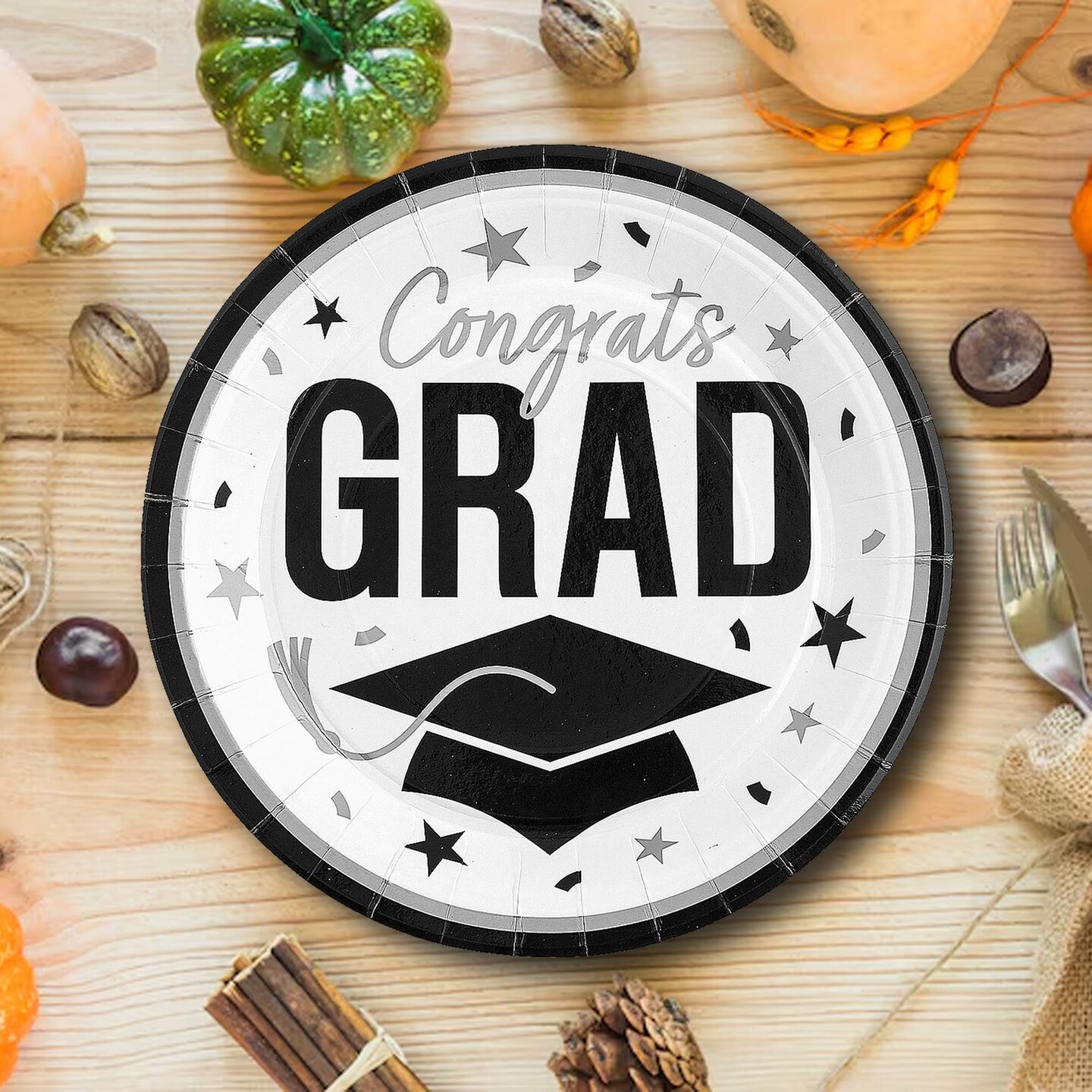 25 Count White Congrats Grad 9 Inch Paper Plates for Classic Graduation Parties