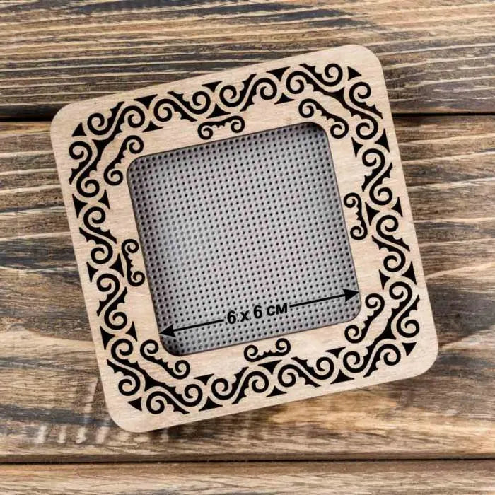 Magnetic embroidery hoops (6*6 cm.)