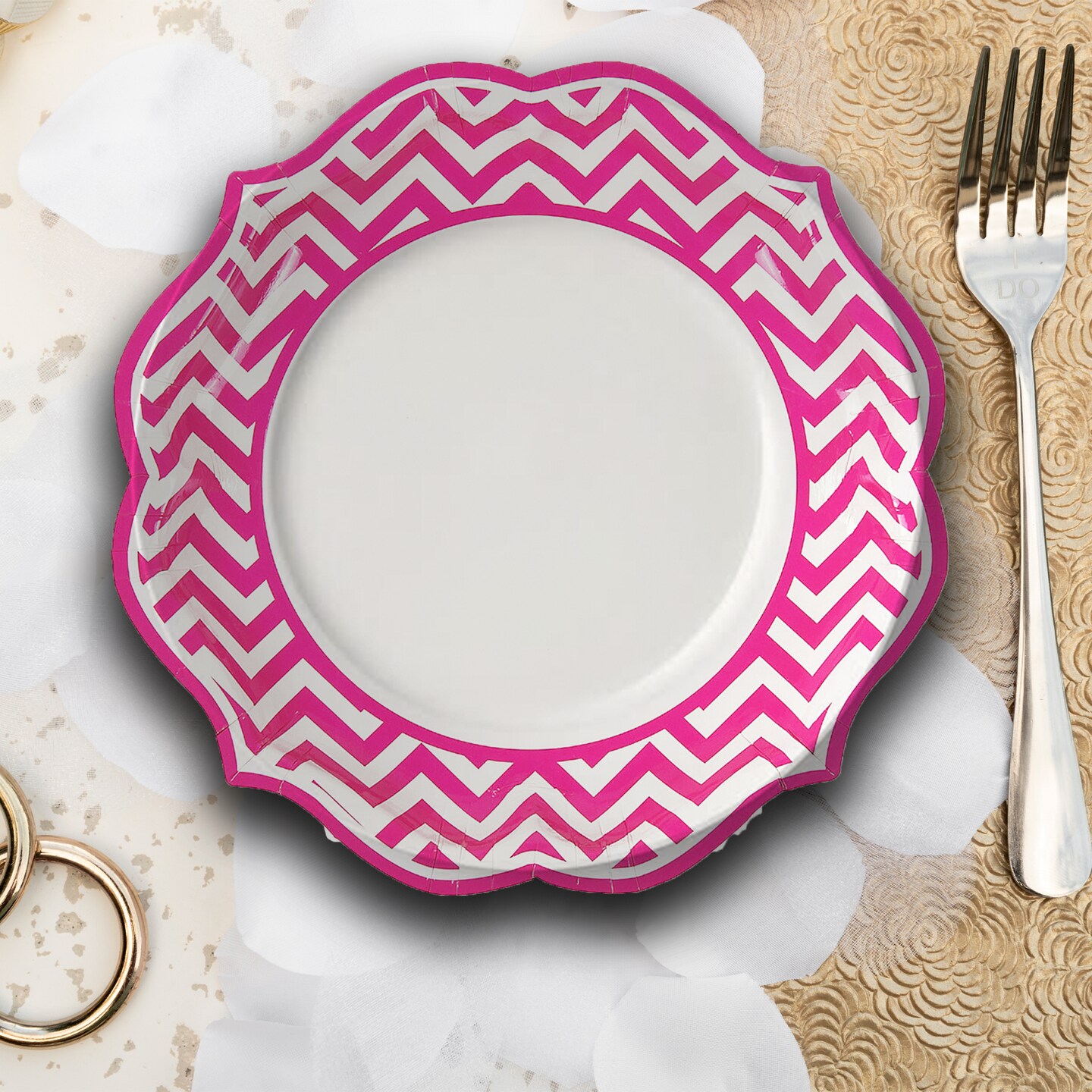 8 Ct.Chevron Zigzag Stripes Scalloped Paper Dinner Party Plates Elegant 10"