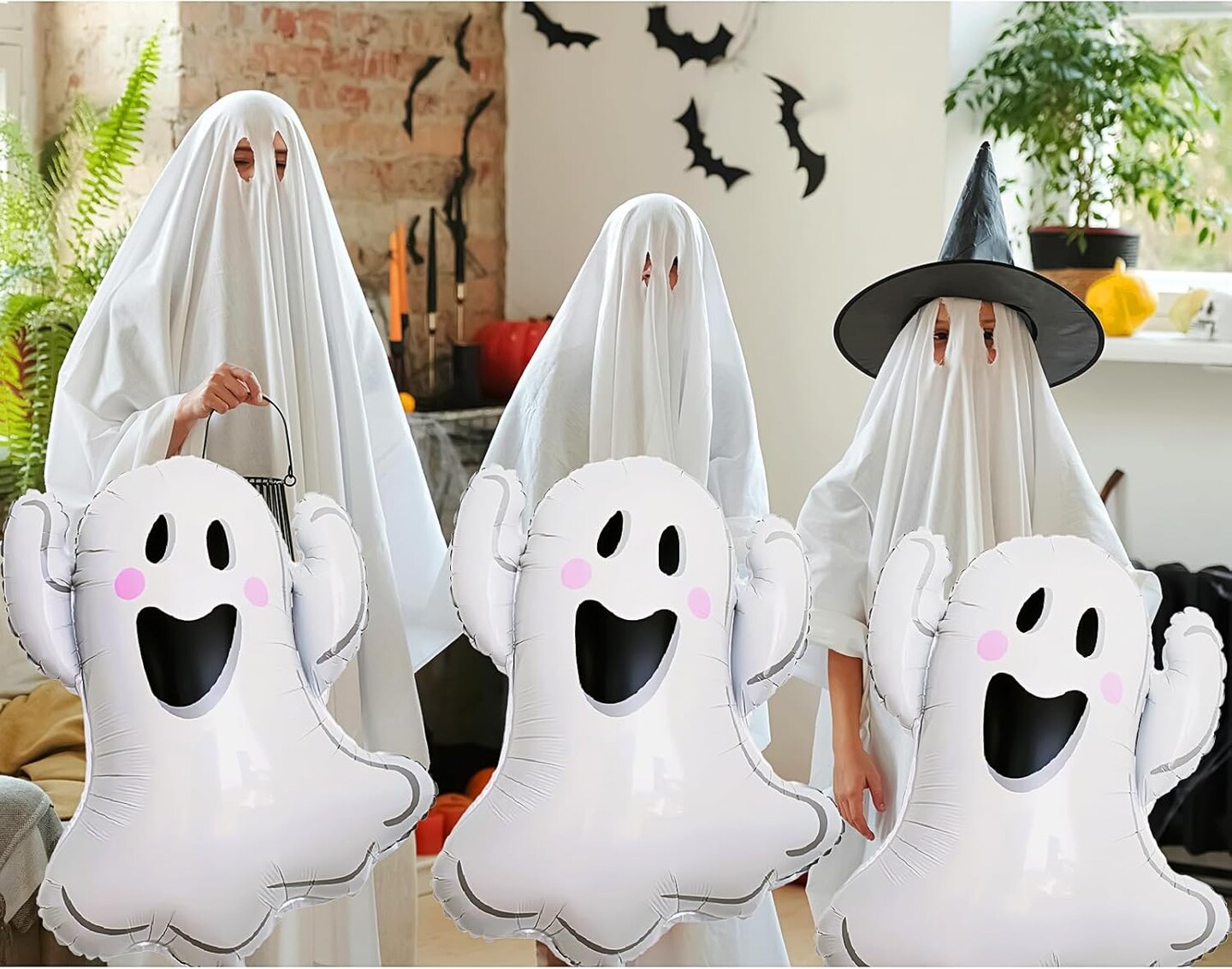White Ghost Shaped Foil Balloons (01.ghost)