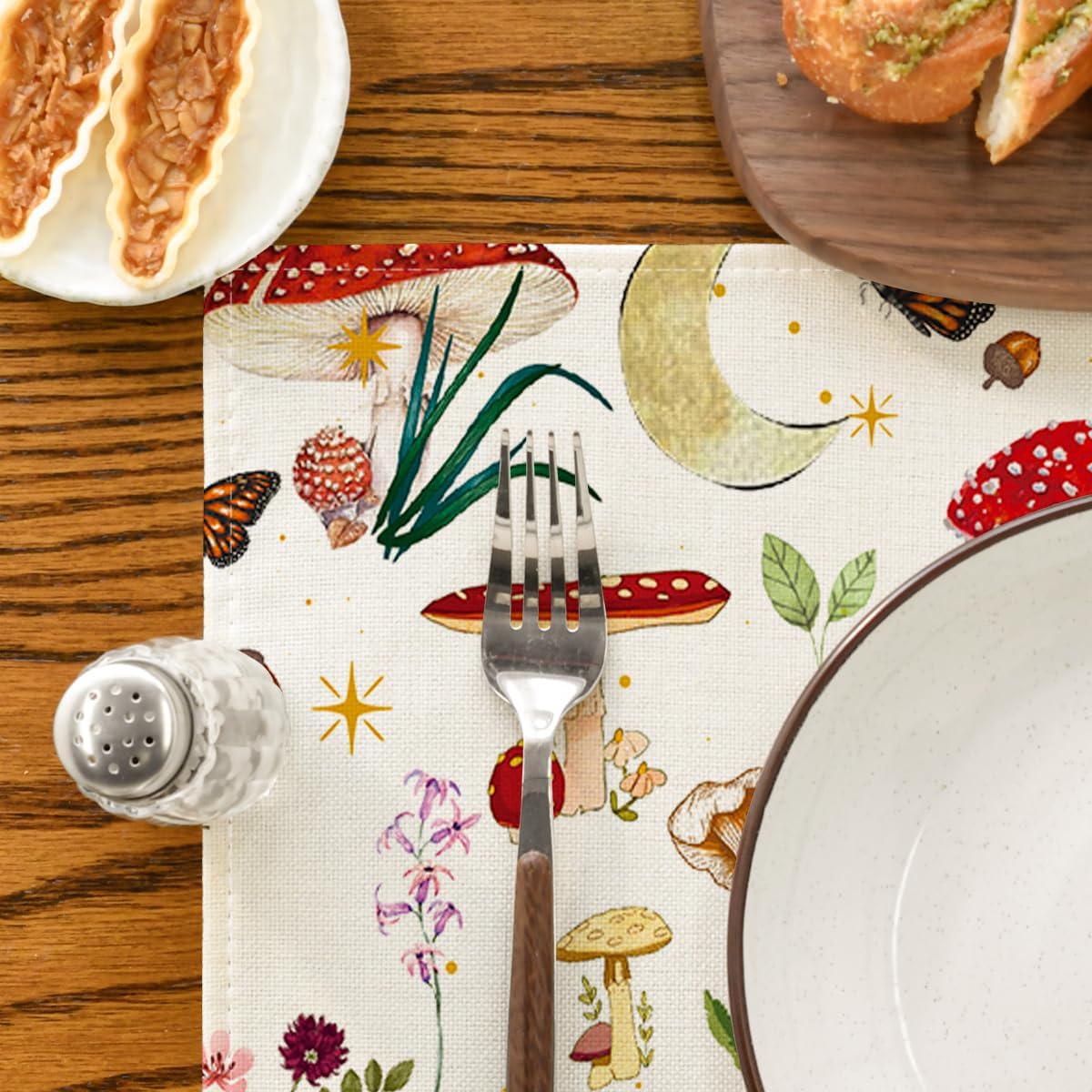 Beige Modern Mushroom Placemats Set of 4(Beige/Red)