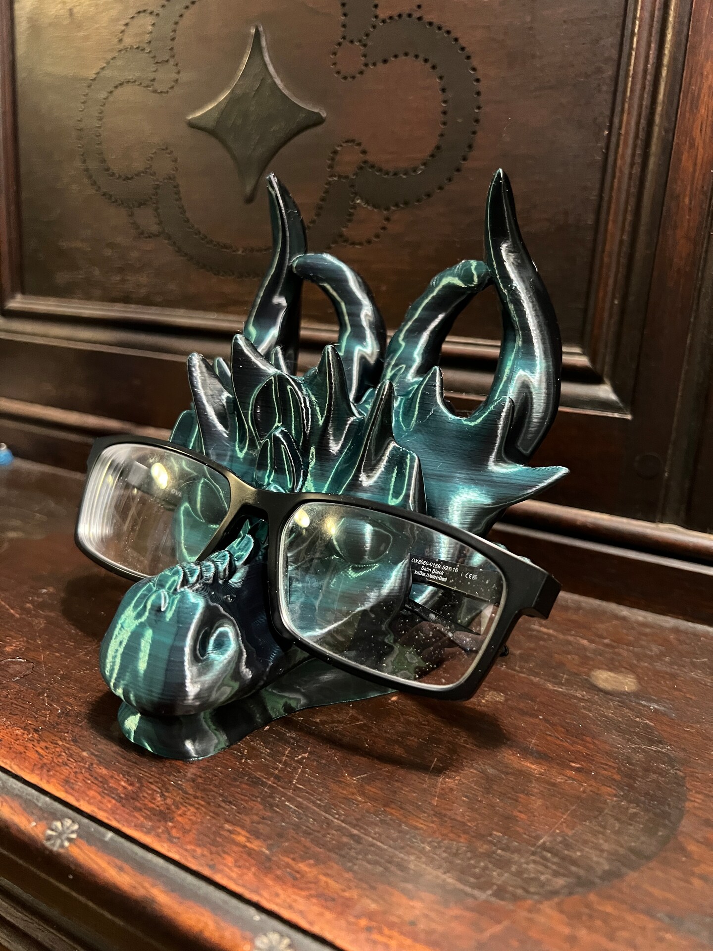 Dragon Glasses Holder, Eyeglass Holder for Dragon Fans, Unique