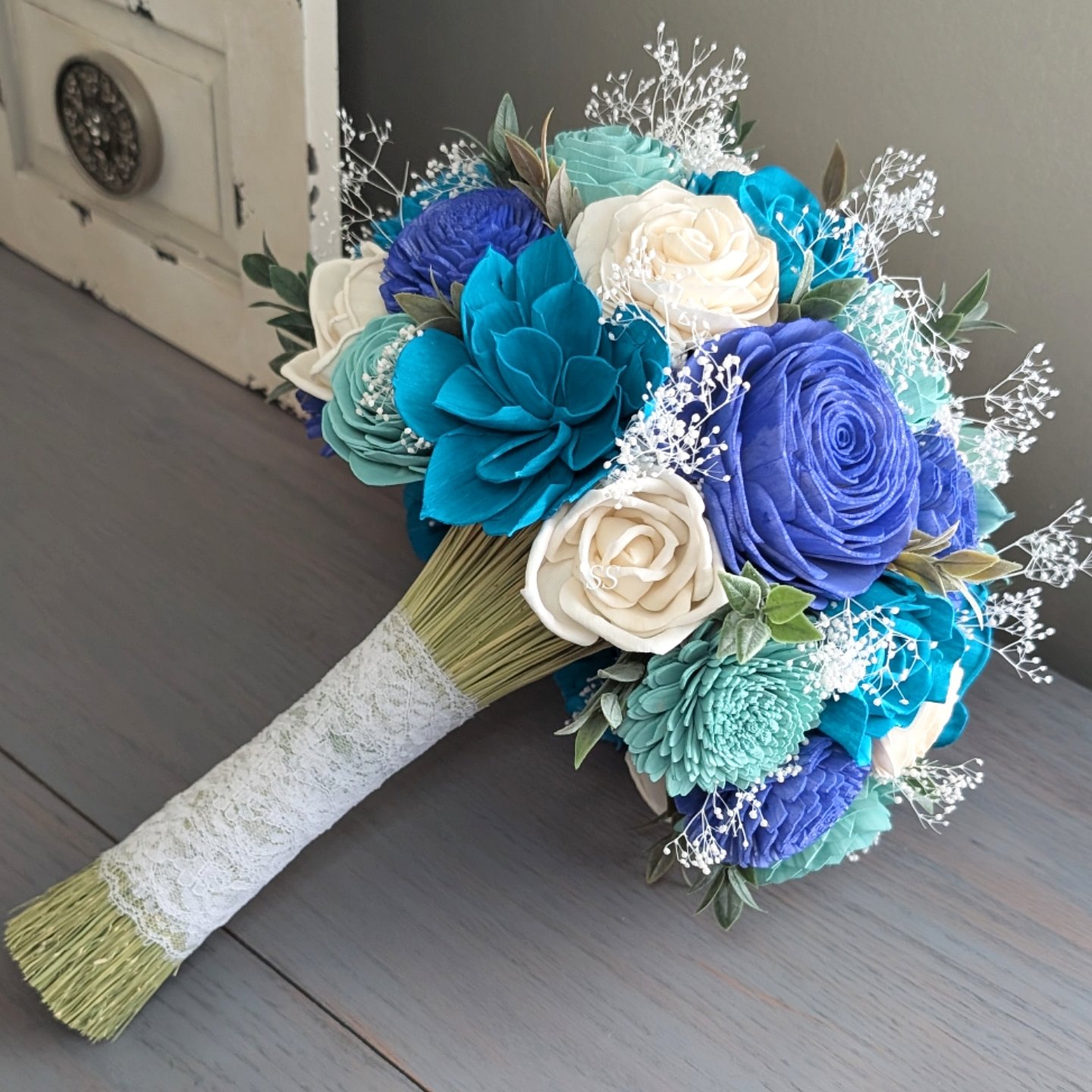 Dhalia Natural Bark Arrangement