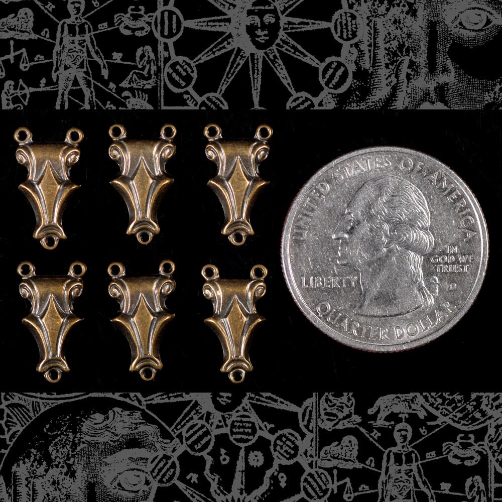 Antiqued Brass Corbel Triangular Three Ring Connectors - Set of Twelve - AB-3C13