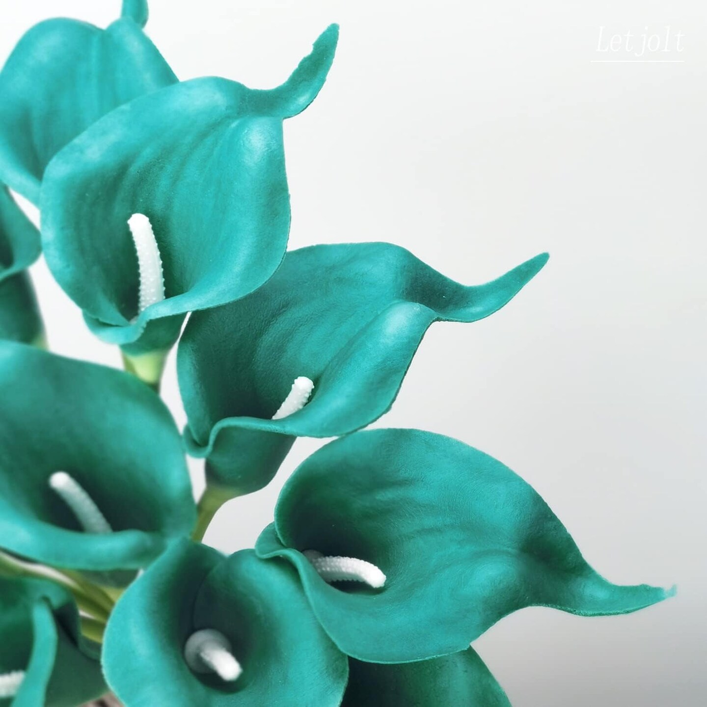 12Pcs Artificial Calla Lily Teal Flowers &#x2013; Faux Klein Blue Calla Lilies Summer Bouquets for Home Decoration