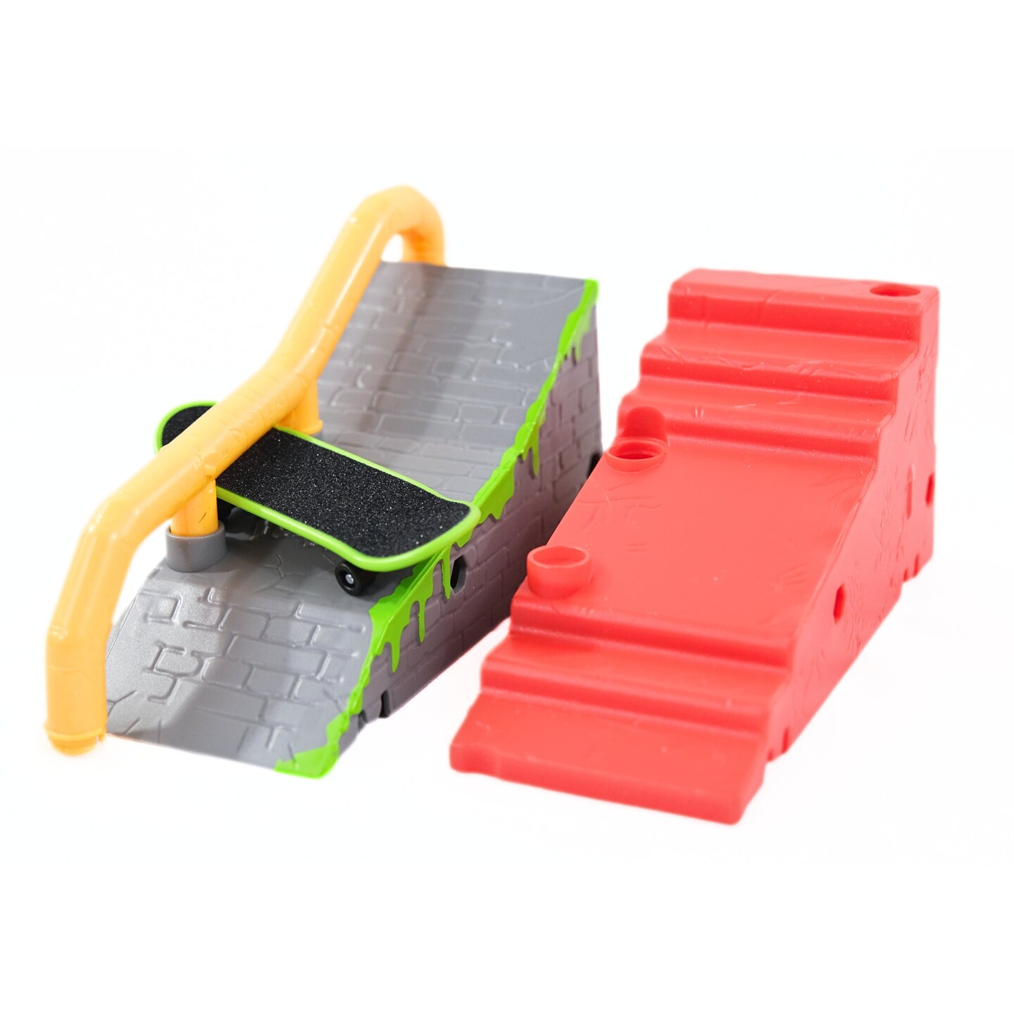 Legend Toys Teenage Mutant Ninja Turtles Finger Skateboard Playset