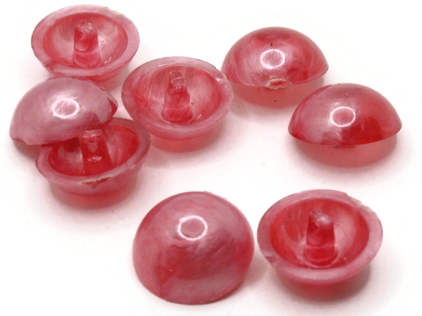 8 18mm Vintage Plastic Round Pink Shank Buttons