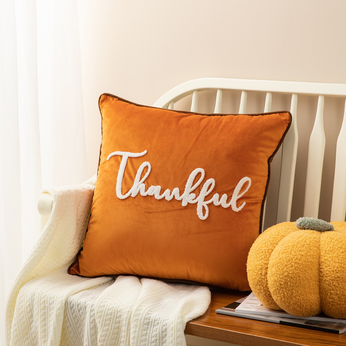 Set of 2 20&#x22;L*20&#x22;W Velvet Pillow Cover With &#x201C;Thankful&#x201D; Word
