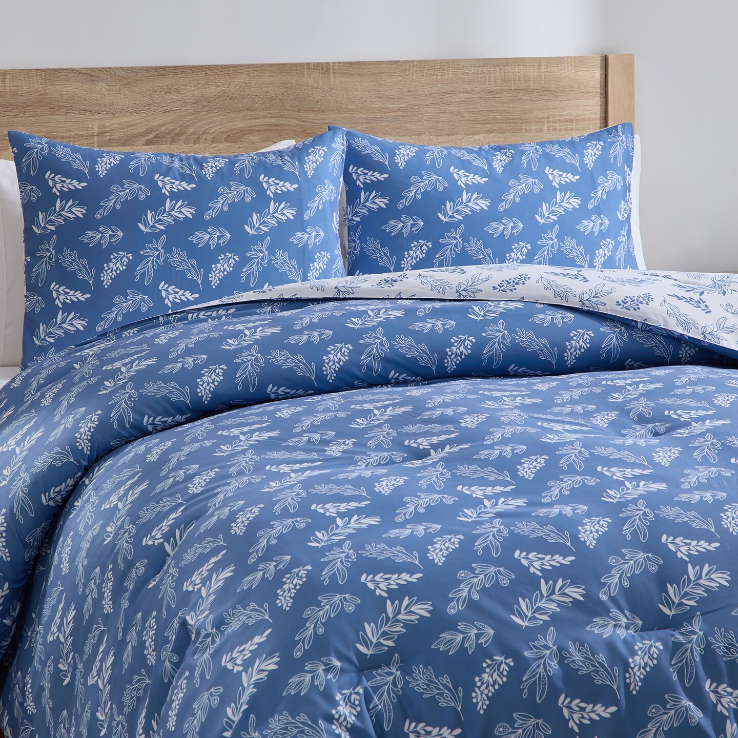 CraftBud 3PC Reversible Botanical Printed Comforter Bedding Set