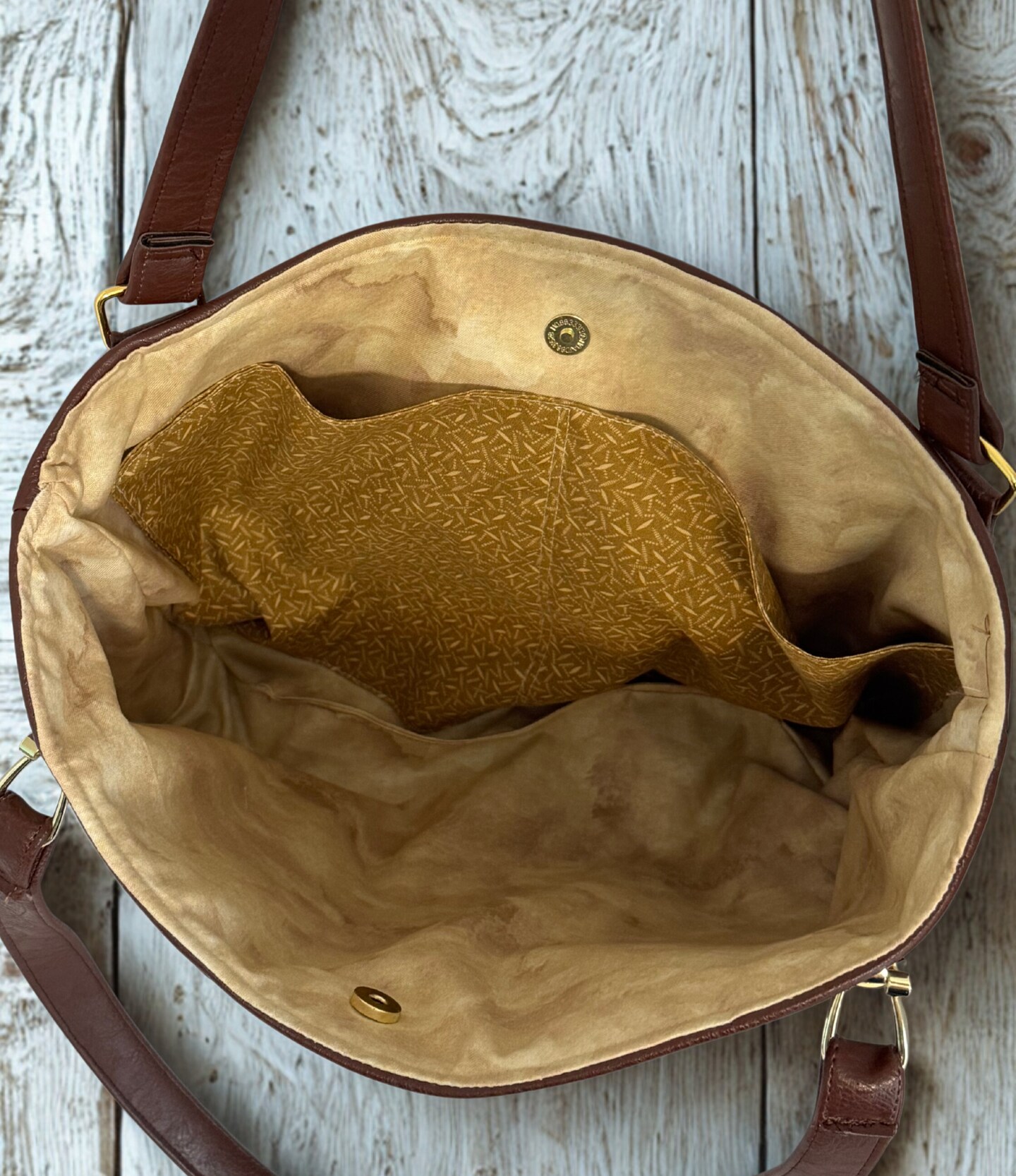BISOWN cow leather pocket Bag Mens 【公式通販】