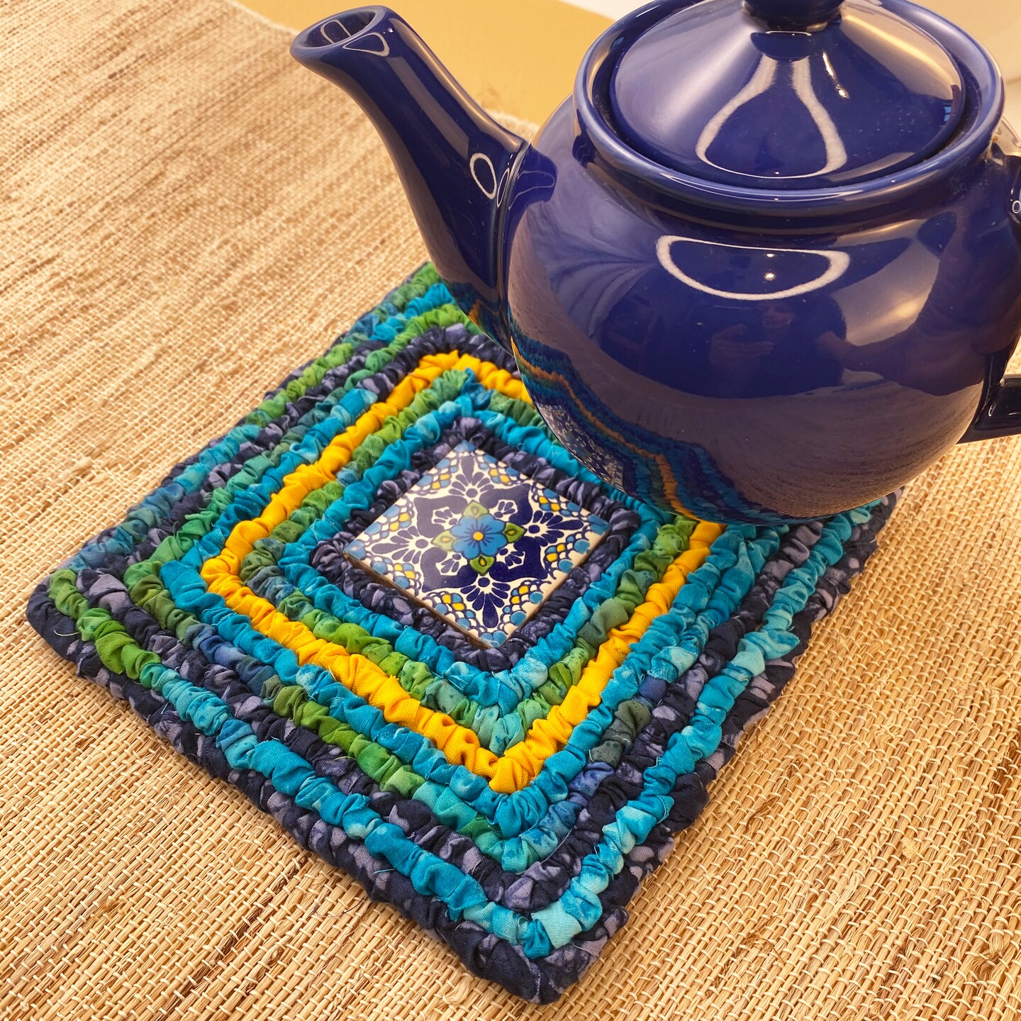 Discovery Kit - Locker Hooking: Magical Dahlia Trivet
