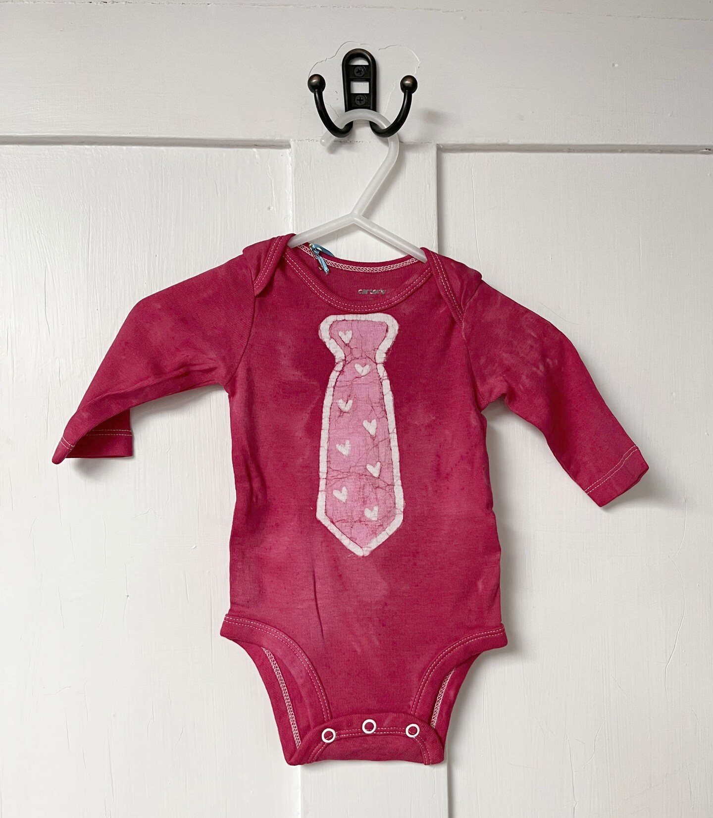 Baby's First Valentine's Day, Valentine's Day Baby Bodysuit, Valentine's Baby Gift, Valentine Baby Bodysuit, Baby Shower Gift (0-3 months)