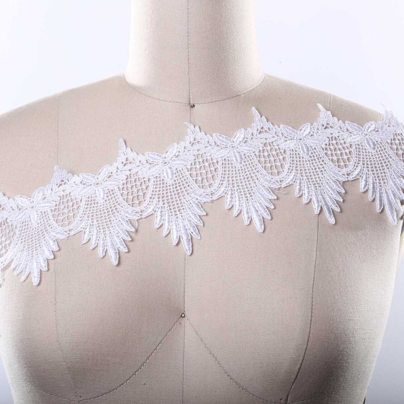 1 Yard 4 Inch White Cotton Venice Lace Trim with Silver Scallops and Floral Accents