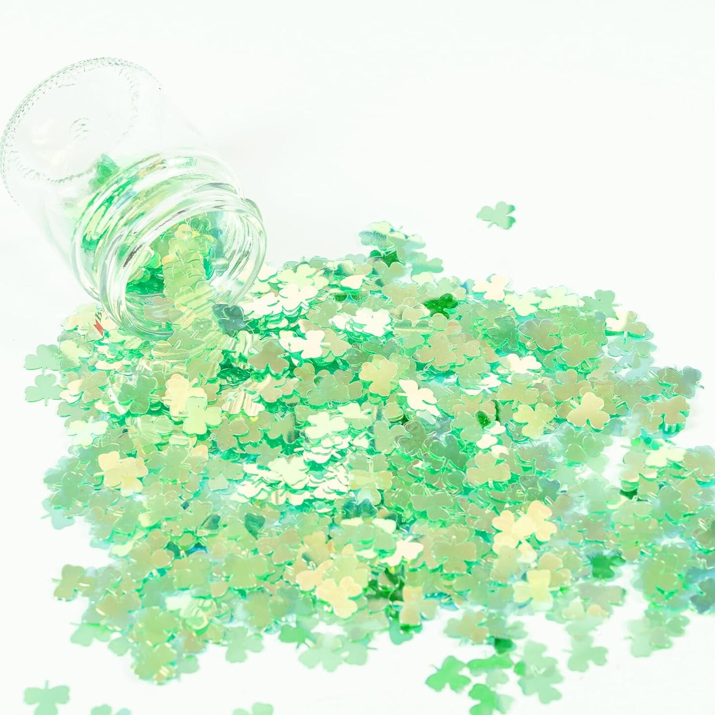1500pcs/50g Shamrock Confetti Decorations,Iridescent Shamrock Table Confetti Green Glitter Lucky Clover Shamrock Sequin for St. Patrick&#x27;s Day Party Home Decoration
