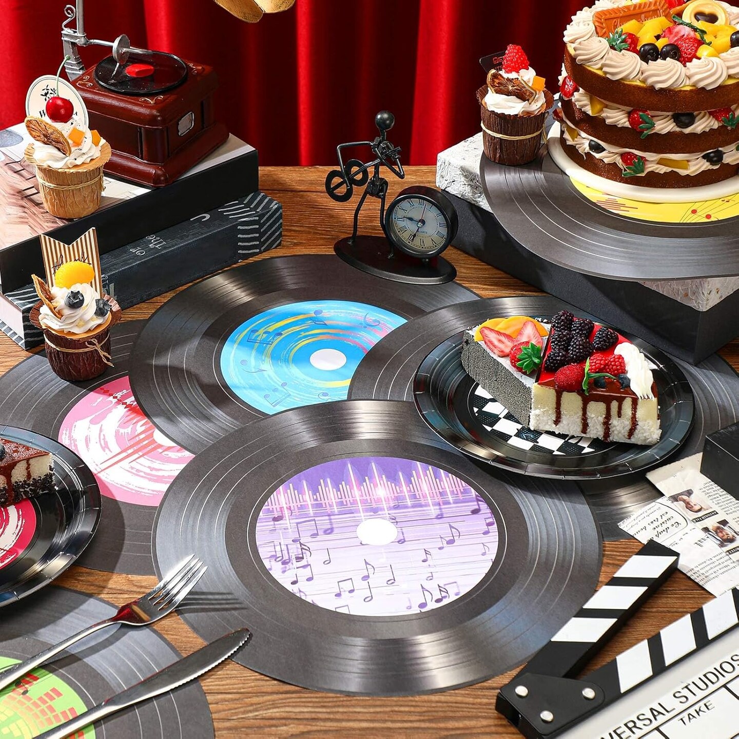 60 Pcs 13&#x27;&#x27; 1950&#x27;s Rock and Roll Vinyl Record Placemat Vintage Musical Theme Table Place Mats Paper Round Disposable Placemats 50&#x27;s Theme Rock Party Table Mats for Dining Home Decorations