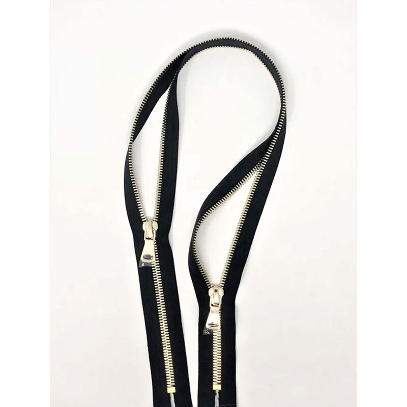 Black Glossy Two Way Backpack or Luggage Zipper 8MM Brass Closed