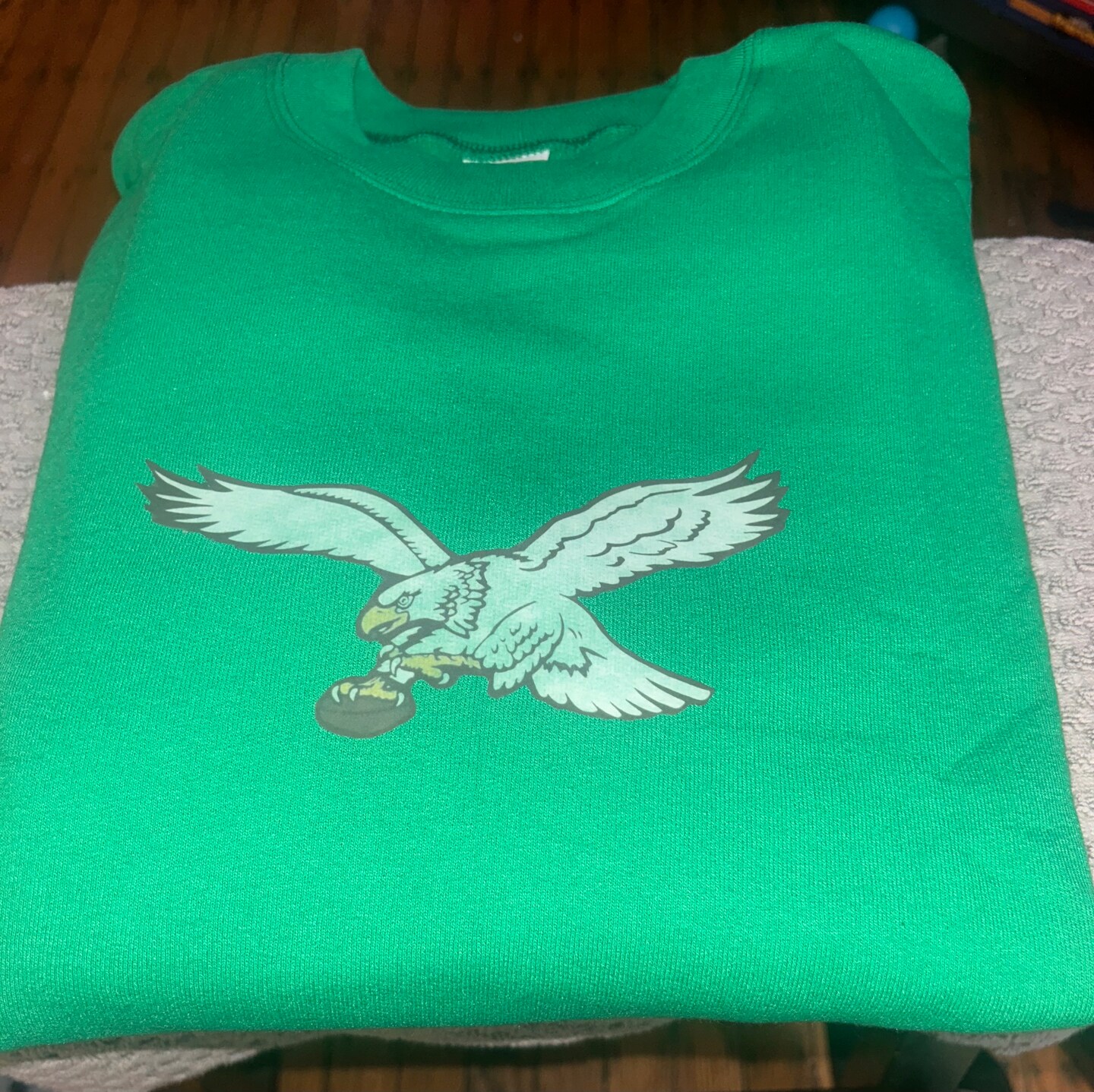 Eagles sweat shirt and hat set