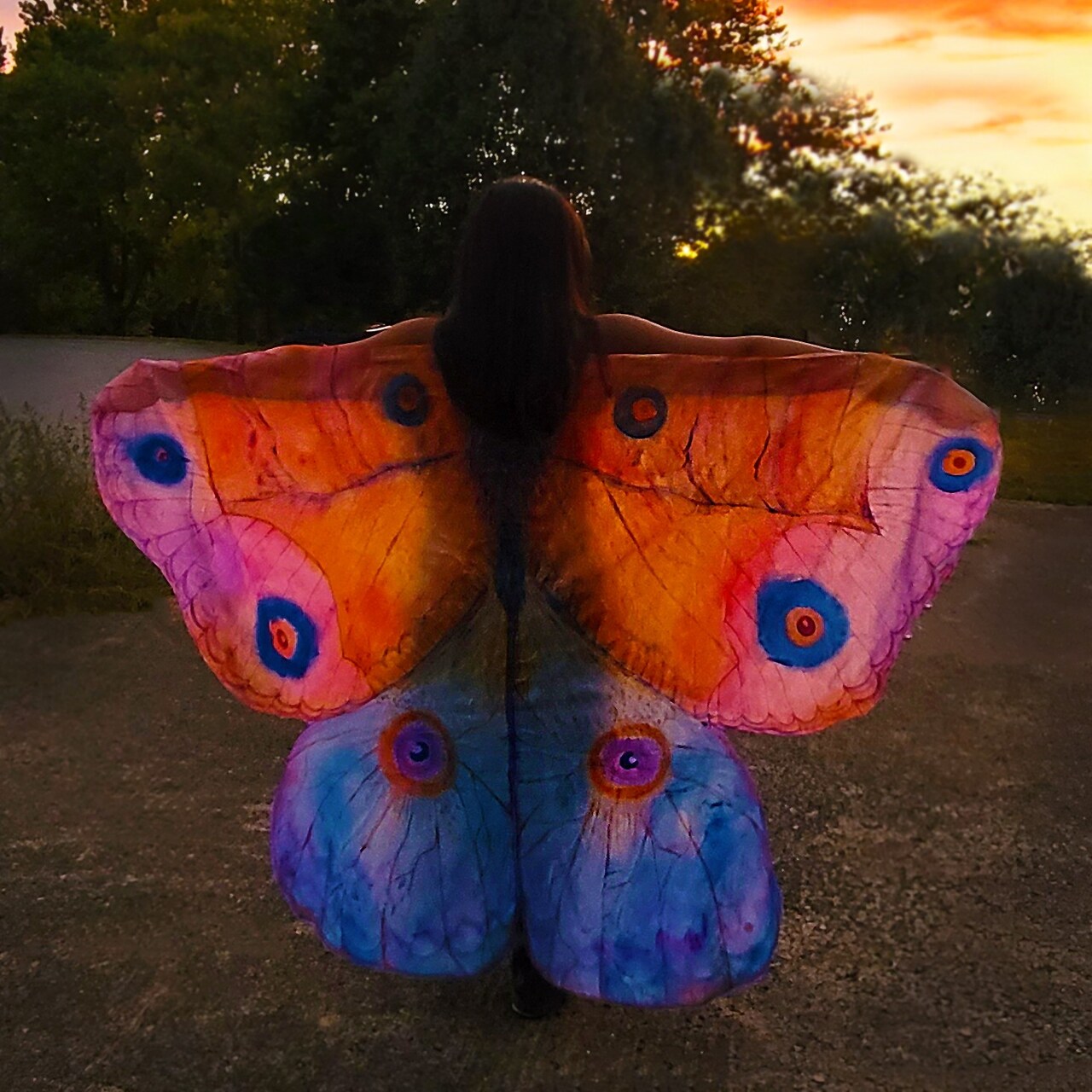 DecoArt DIY Costume: Moth Wings with SoSoft Fabric Acrylics