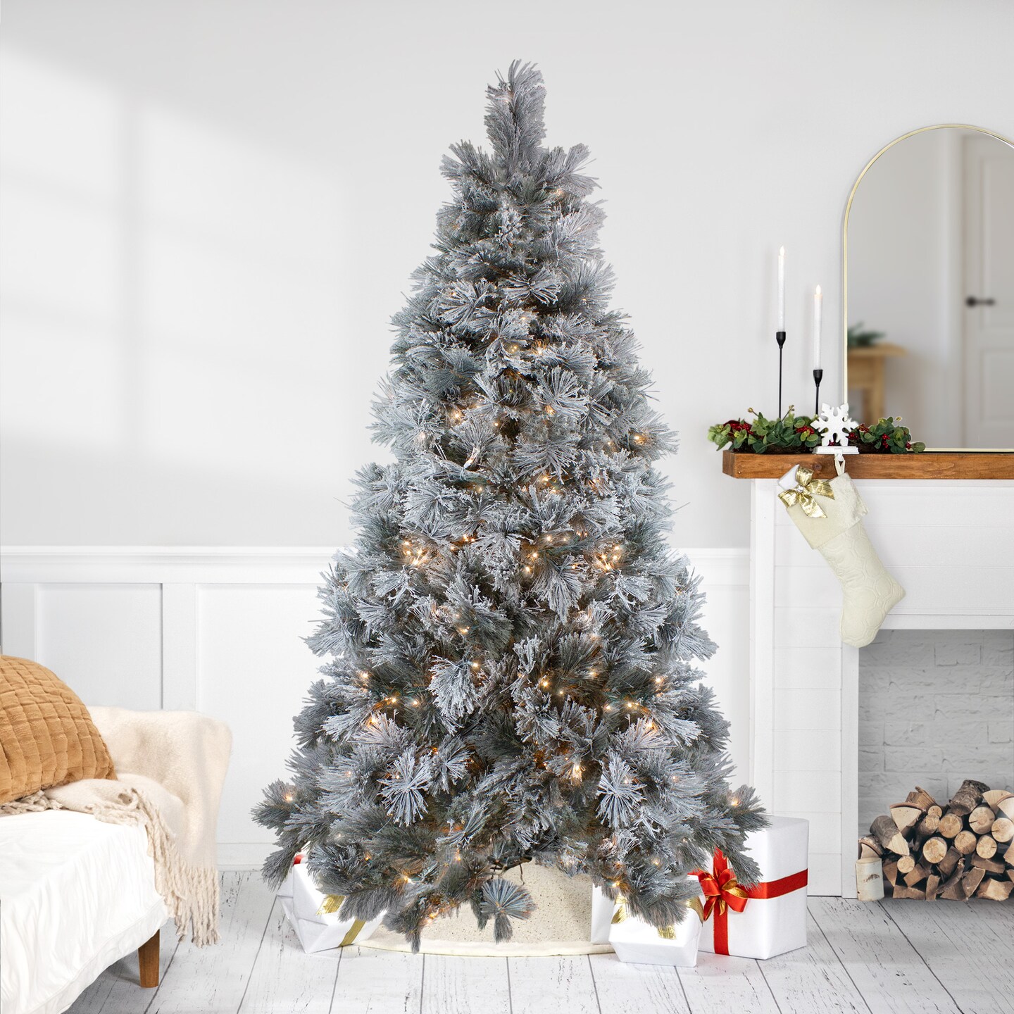 Northlight 7.5&#x27; Pre-Lit Full Black Spruce Artificial Christmas Tree - Clear LED Lights