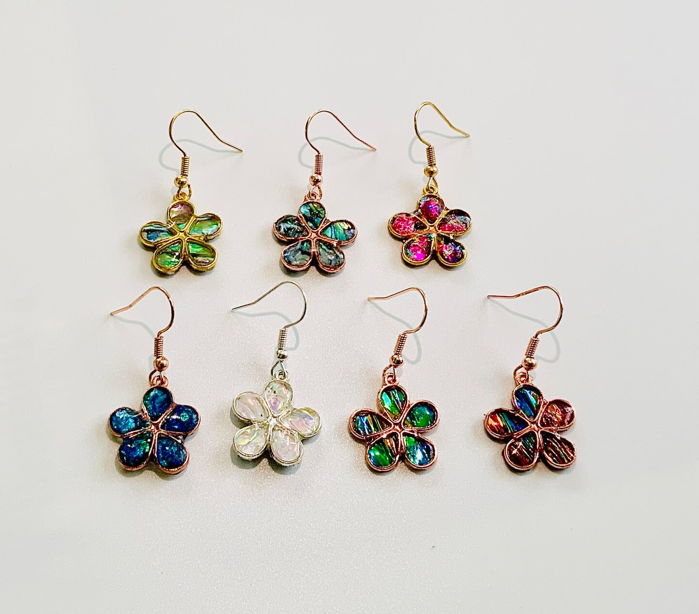 SUNNYCLUE DIY Flower Petal Earrings Making Kit - Make 10 Pairs, Includes Acrylic Beads, Pearl Beads & Brass Findings