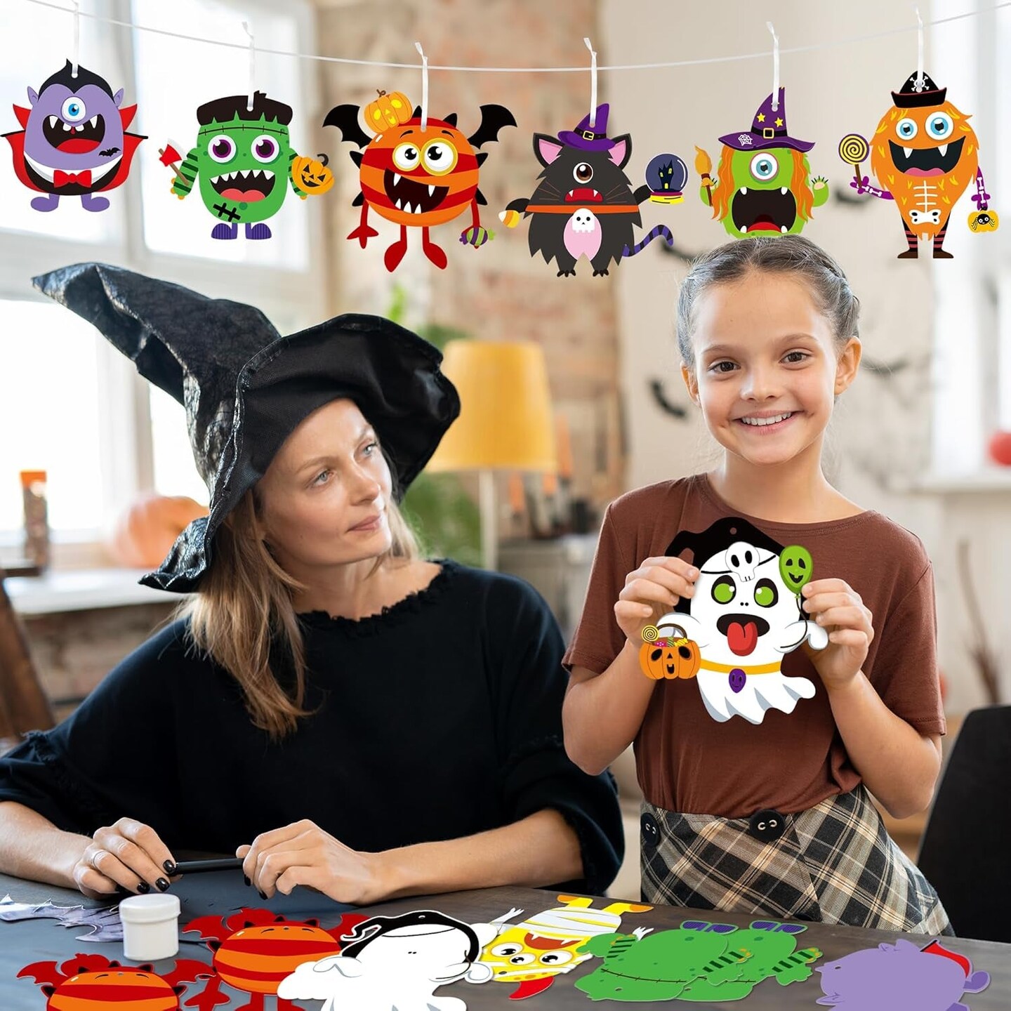 123Pcs Halloween Monster Crafts Kits for Kids, Halloween Hanging Ornaments DIY Make Your Own Monster Set Art, Halloween Handcraft Home Classroom Game Activities Party Favors Tree Decoration