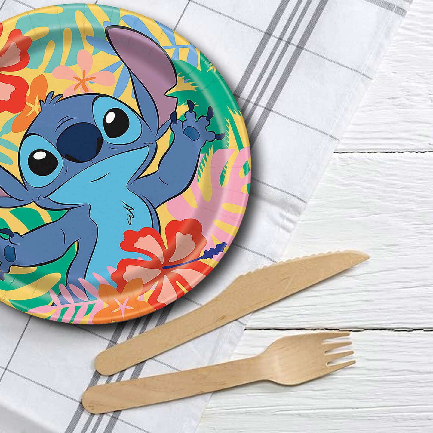 8 Count Lilo &#x26; Stitch Paper Plates 8 3/4 Inch Disney Luau Birthday Party Supplies
