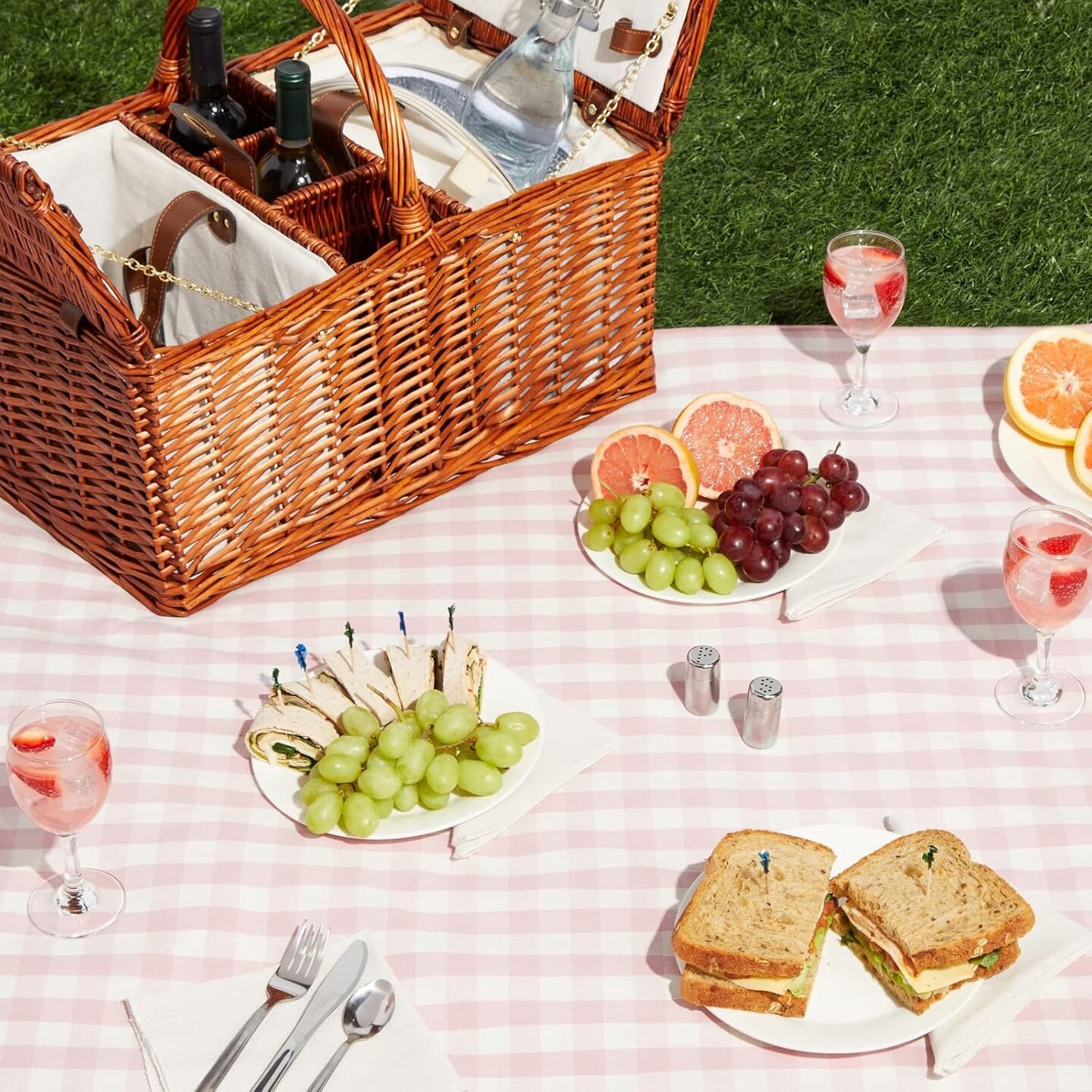 Wicker Picnic Basket Set for 4 with Utensils, Glasses, and Insulated Cooler Bag - Luxury Camping, Picnic Essentials and Outdoor Tableware for Family Gatherings
