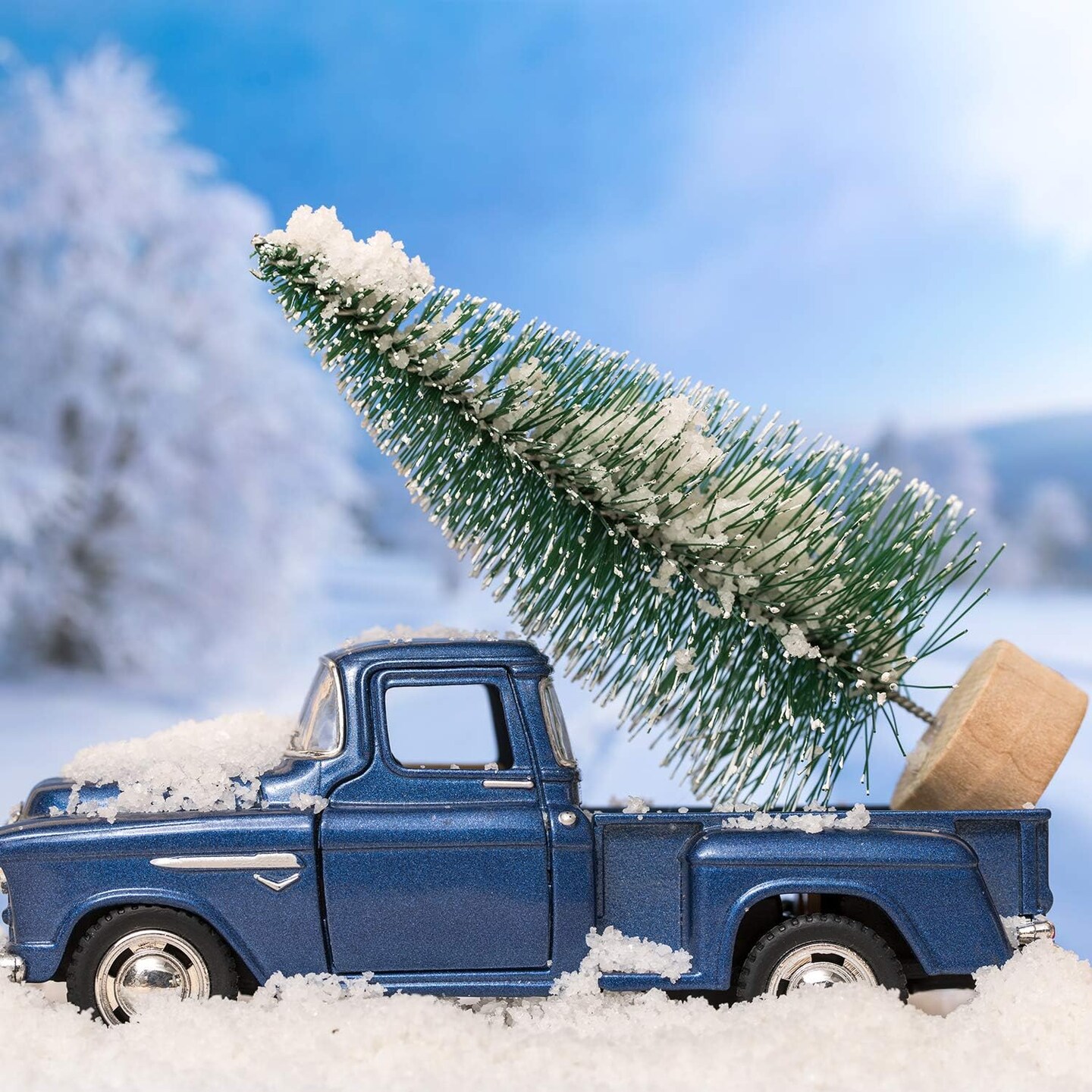 45 Pieces Mini Sisal Snow Frost Trees Tabletop (Blue-green, White) 6.3"D x 9.06"W x 0.79"H