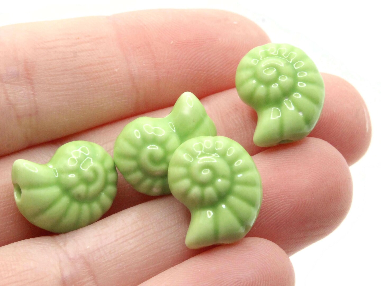 4 14mm Green Porcelain Spiral Seashell Beads