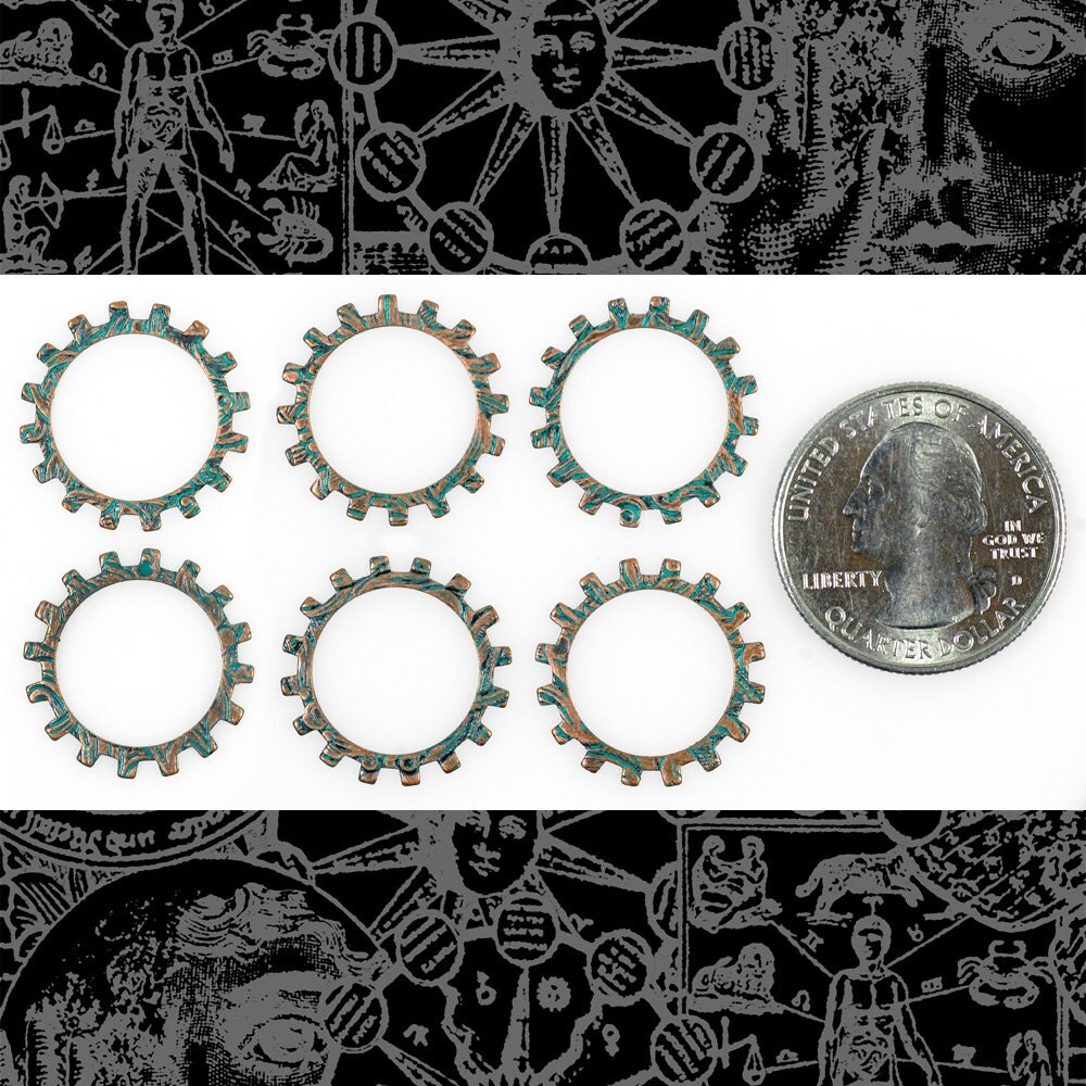 20mm Floral Patterned Etched Steampunk Verdigris Finished Brass Open Wheels Gears Charms - Set of Six - V-PG06