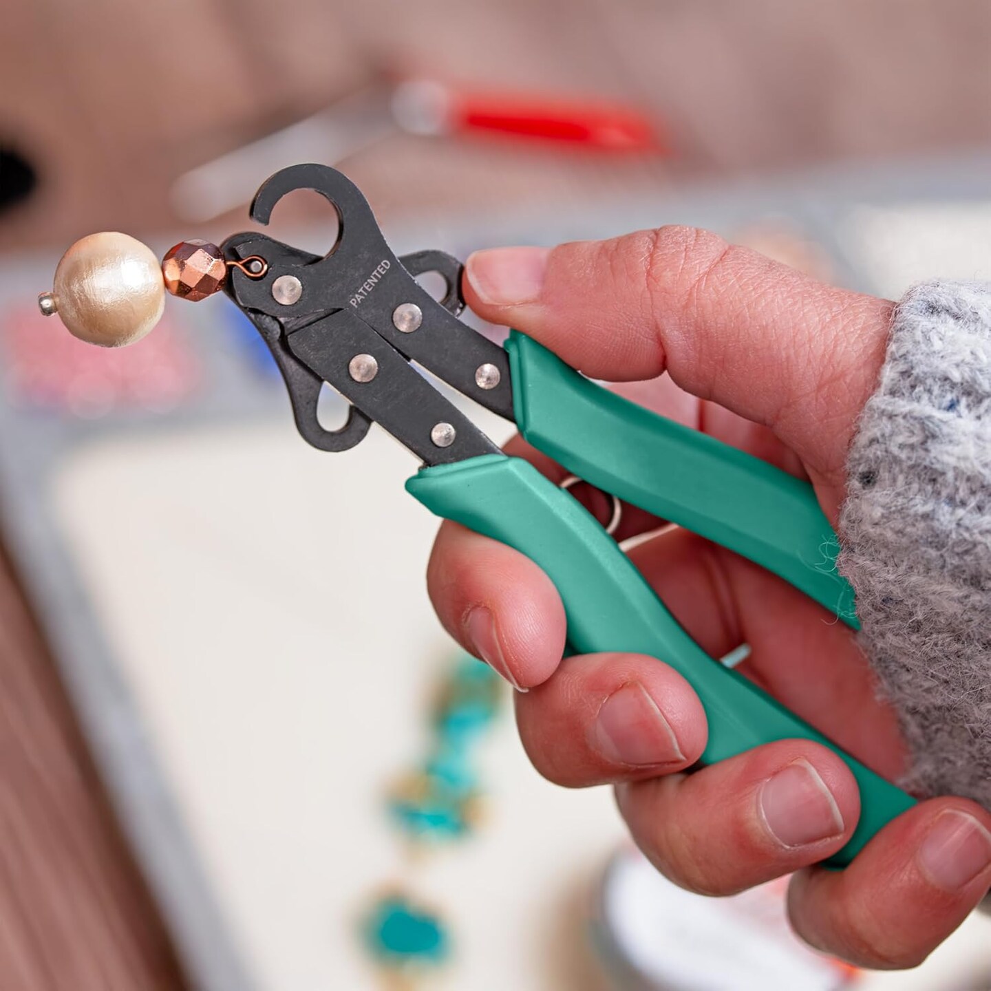 The Beadsmith Vintaj One Step Looper &#x2013; Create and Trim Consistent 1.5 mm Loops for Jewelry, Use with 18-26g Craft Wire